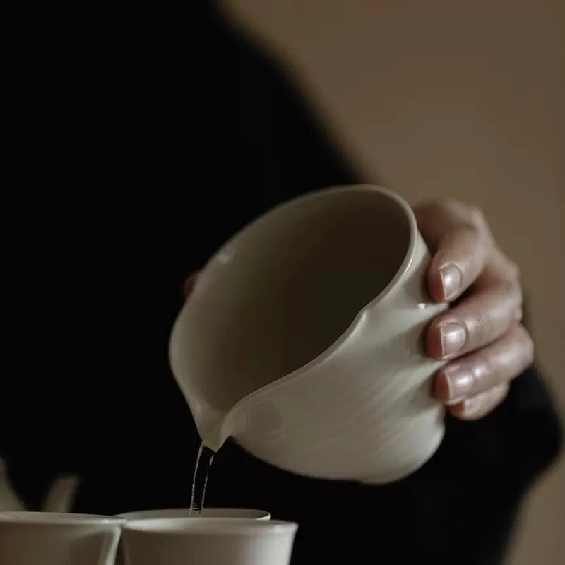 Jingdezhen Handcrafted Straw Ash Glazed Ceramic Gongfu Fairness Cup