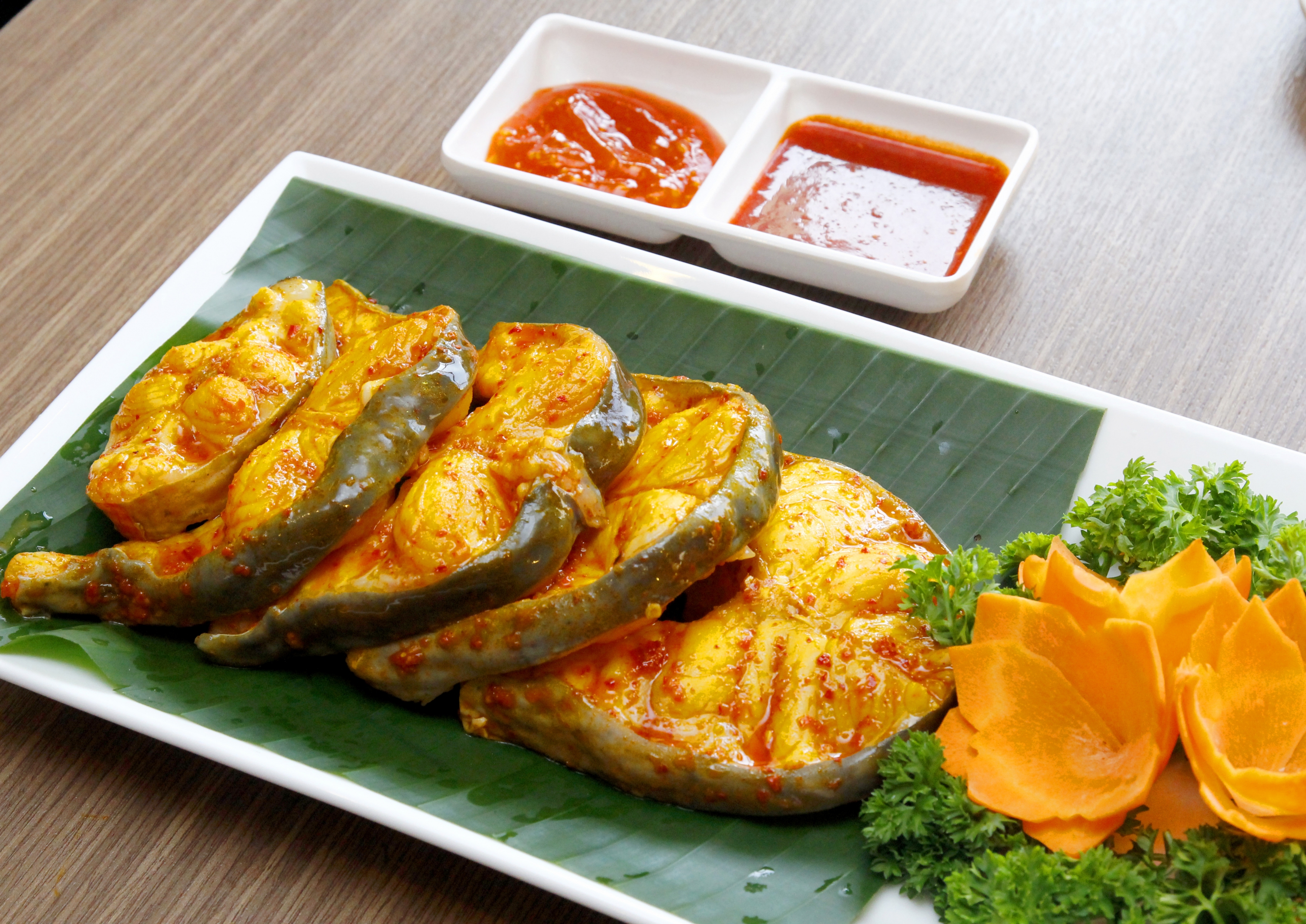 Cá Lăng Đuôi Đỏ