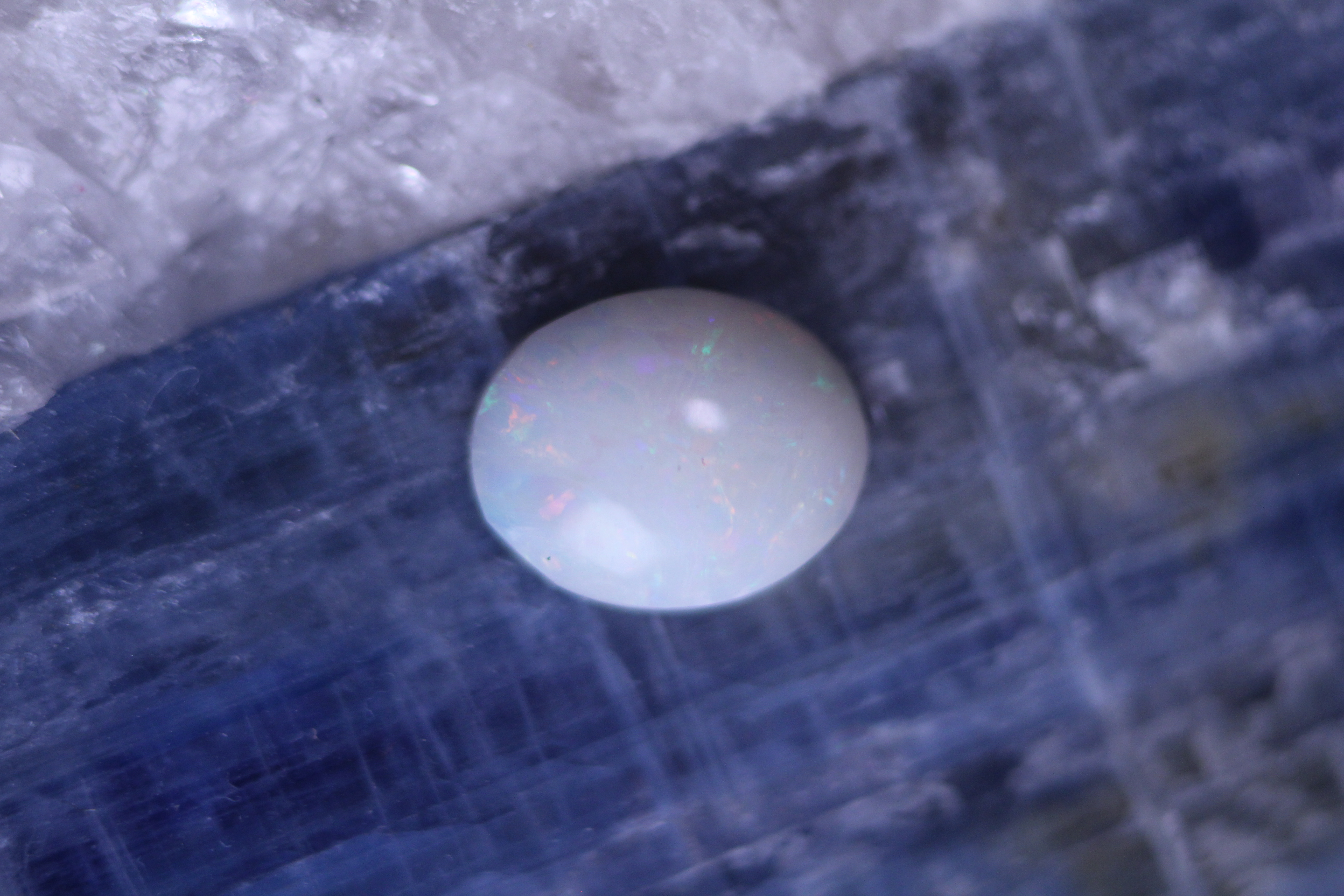 0.9 ct Australian Opal