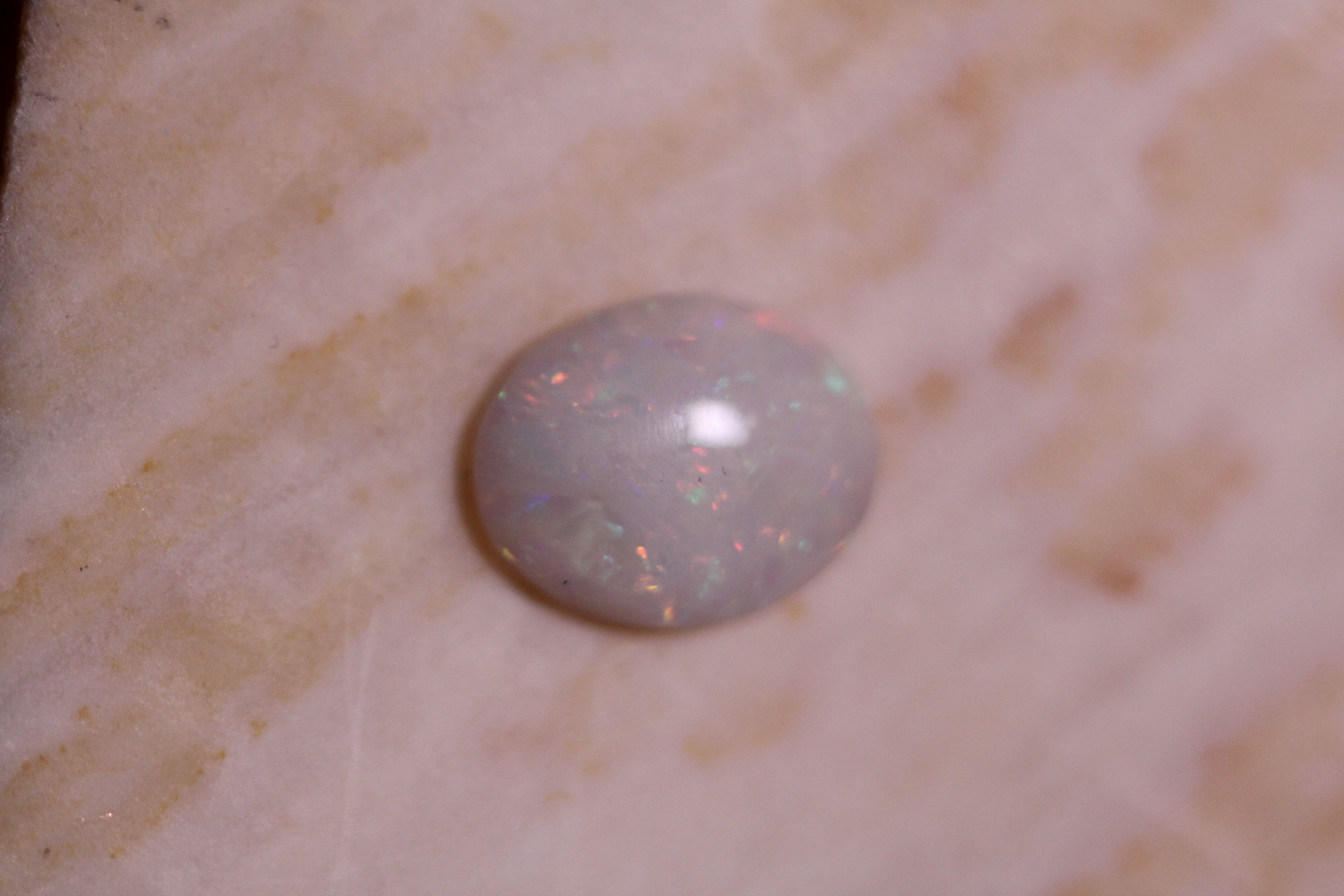 0.9 ct Australian Opal
