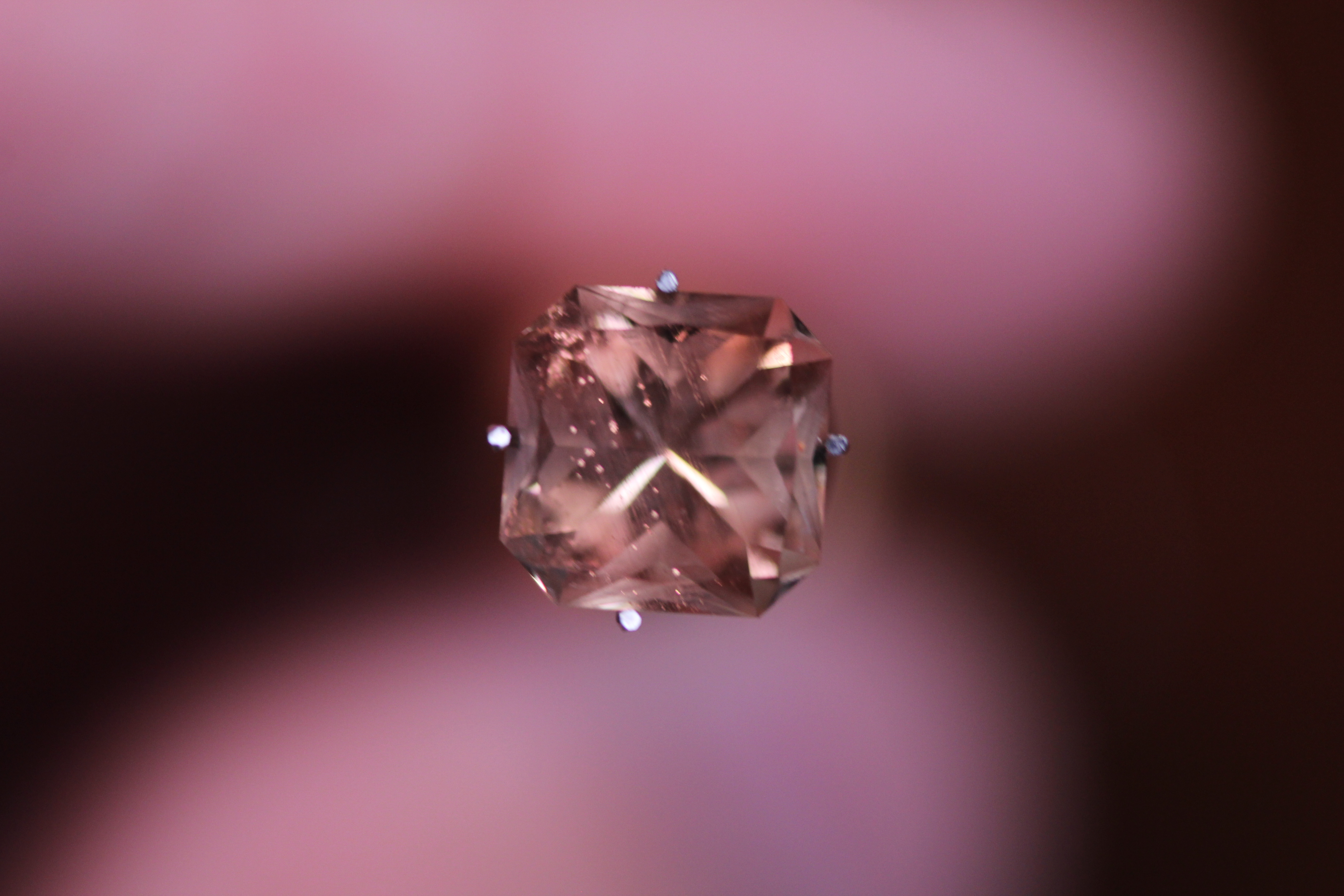 2.25 ct Oregon Sunstone