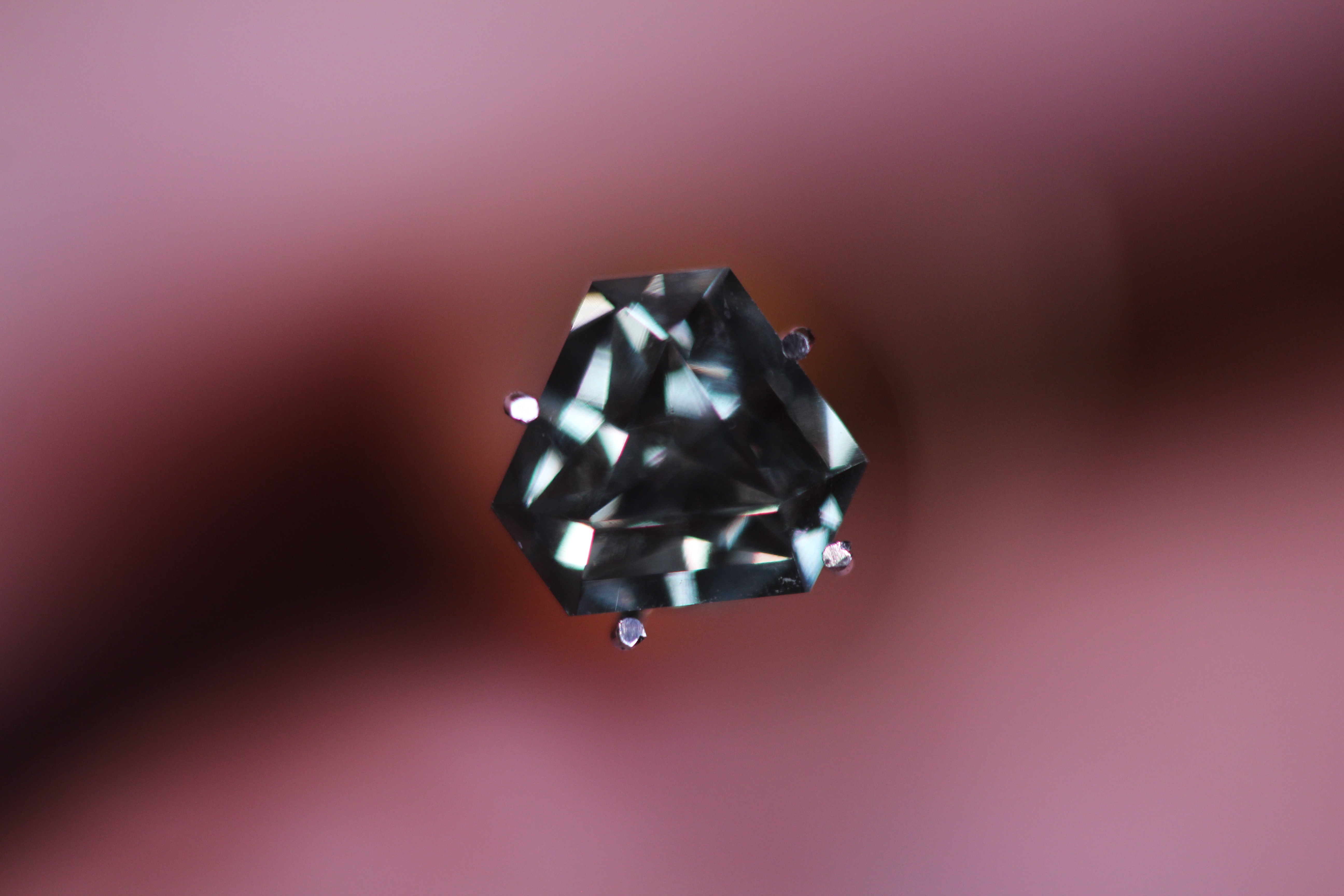 1.27 ct Lab Spinel