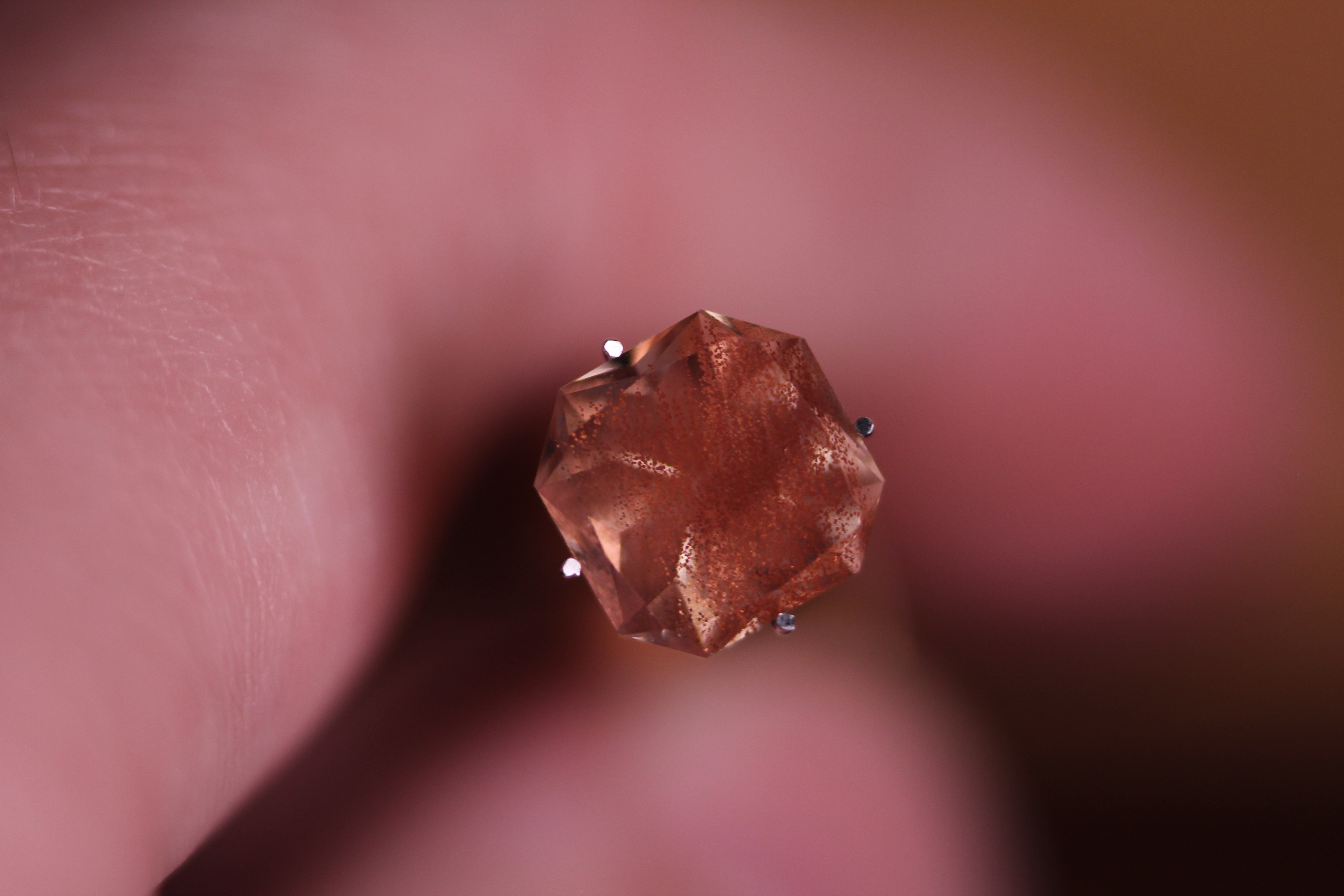 2.3 ct Oregon Sunstone