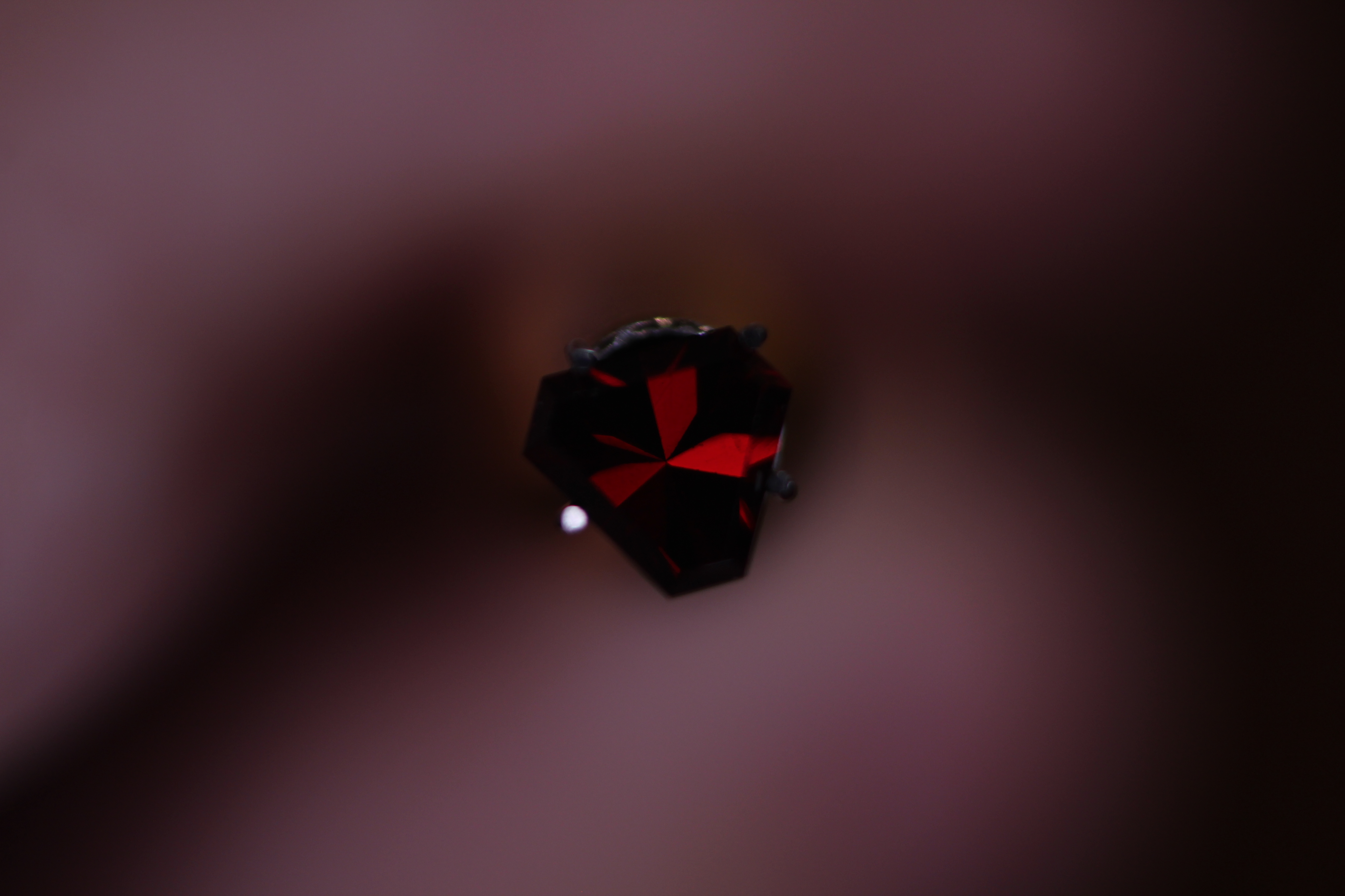 0.8 ct Garnet