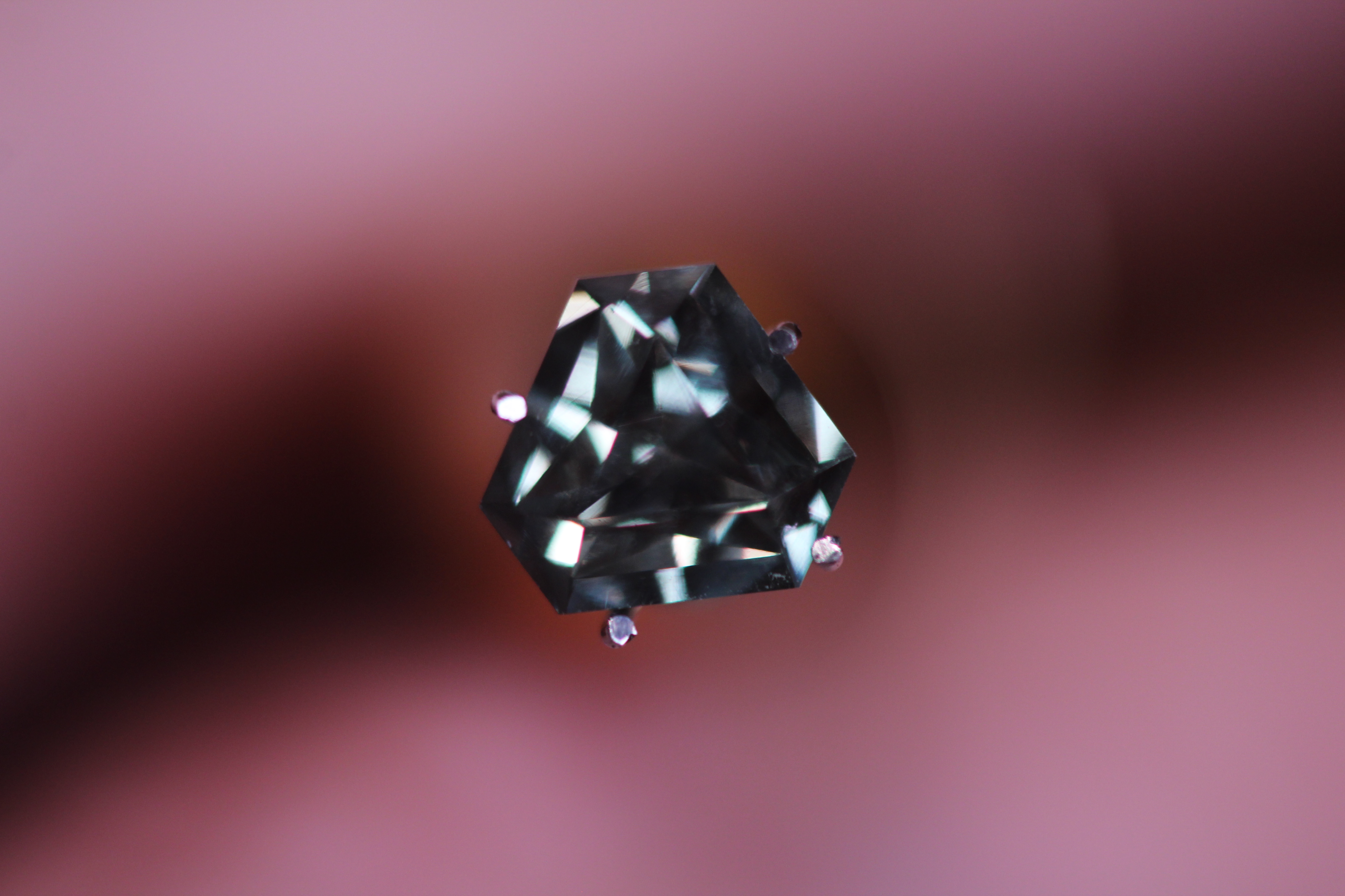 1.27 ct Lab Spinel