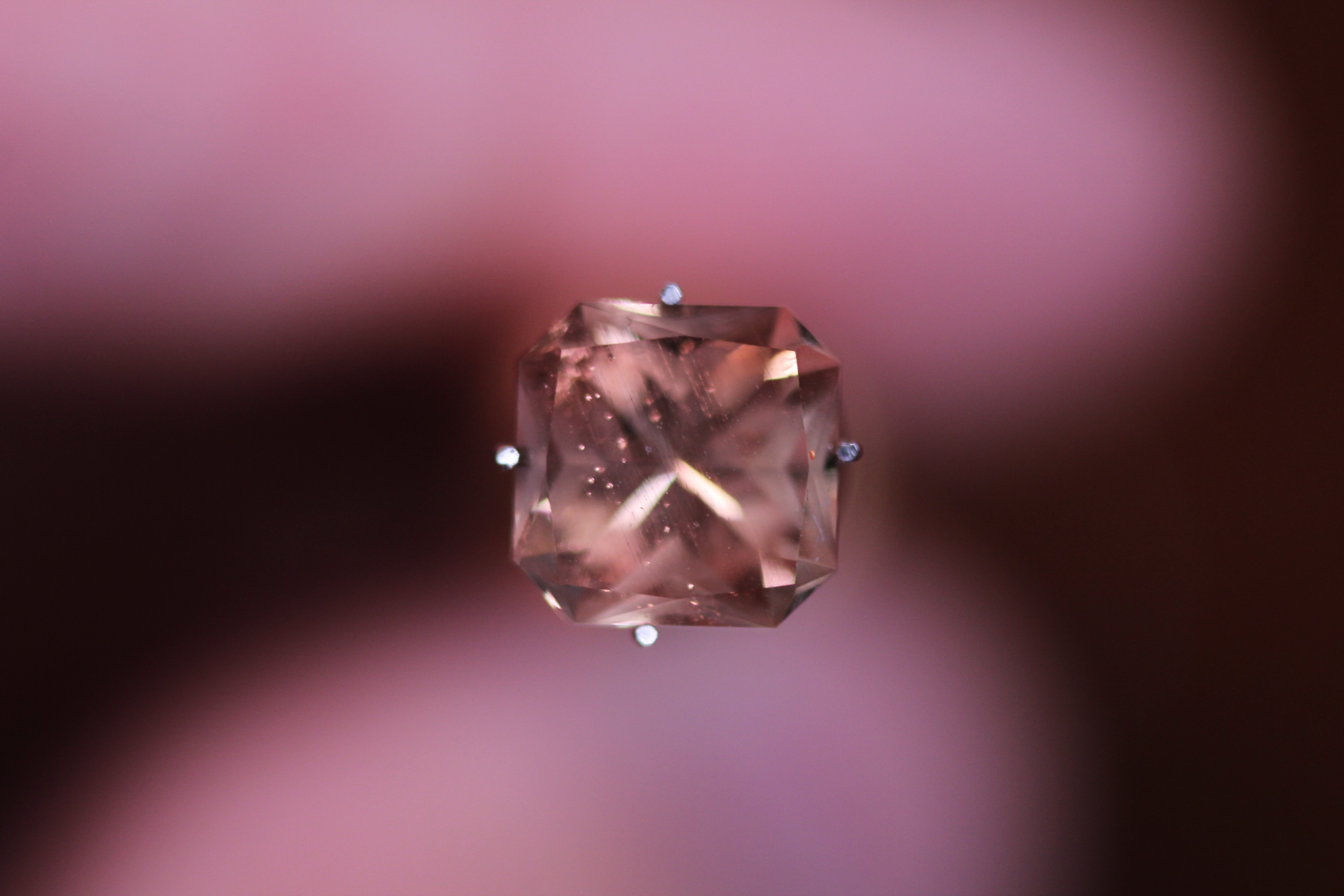 2.25 ct Oregon Sunstone