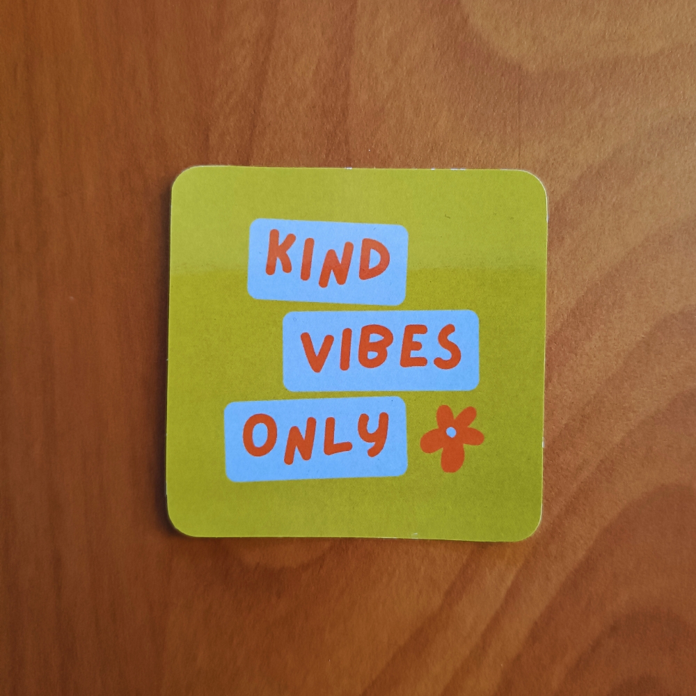 Sticker "Kind vibes only"