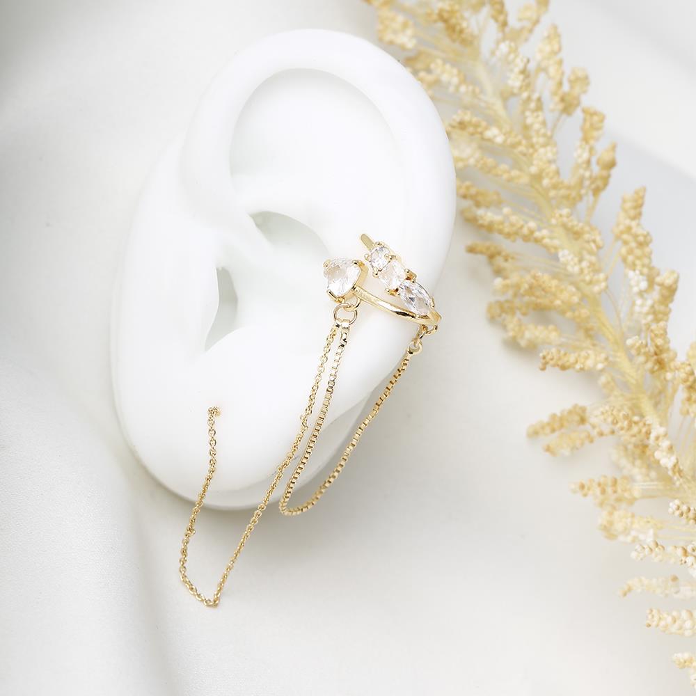 Pendiente de cadena dorada con cristales