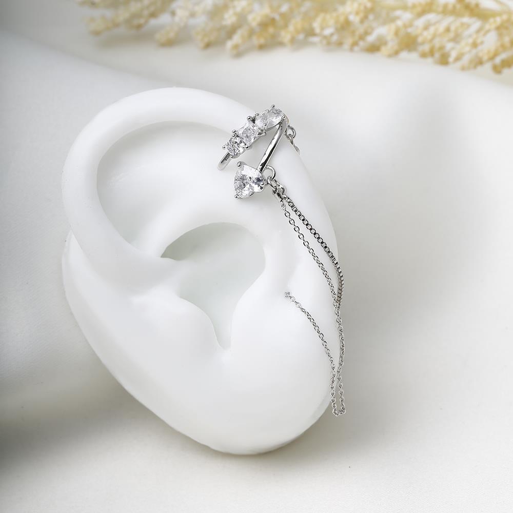 Anillo de plata con cristales y cadena