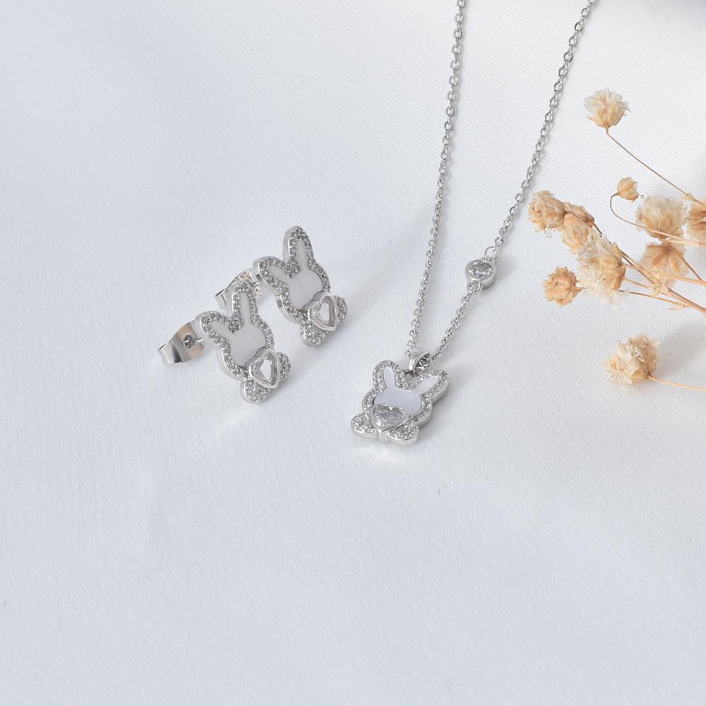 Set de joyería con diseño de conejito