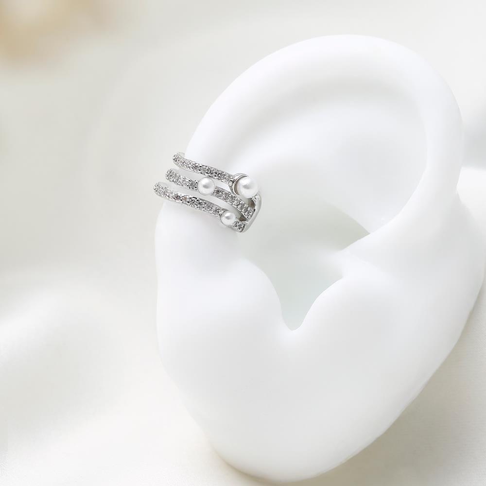 Anillo de plata con perlas