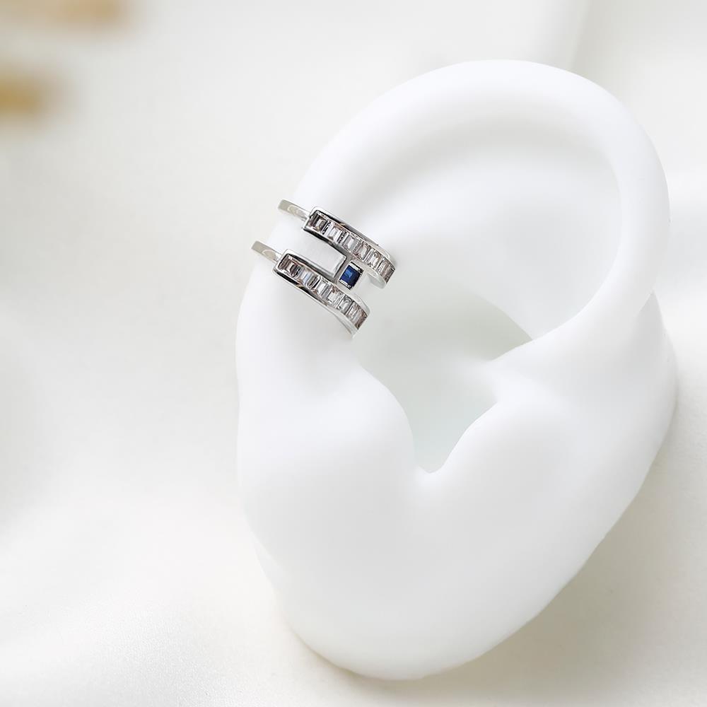 Aros de doble línea plateados