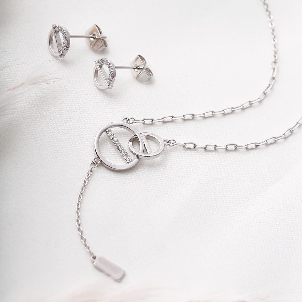 Juego de joyería plateada con circonitas