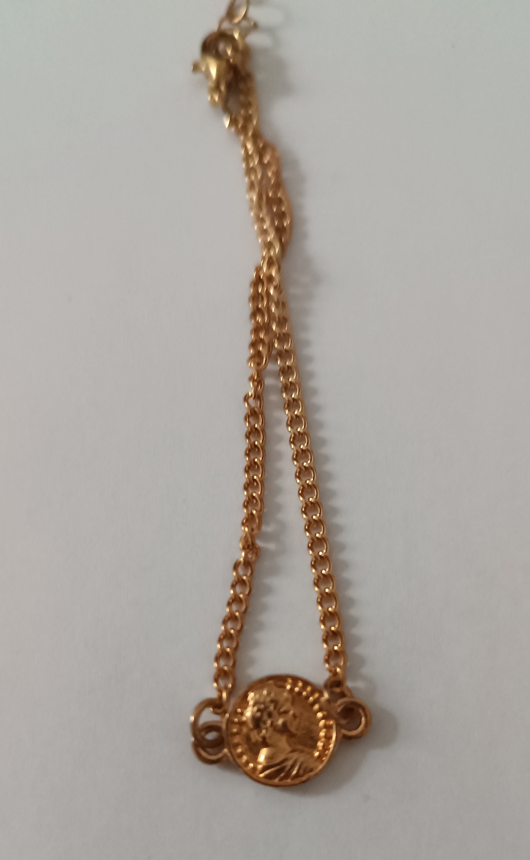 Bracelet chaîne doré motif pièce antique