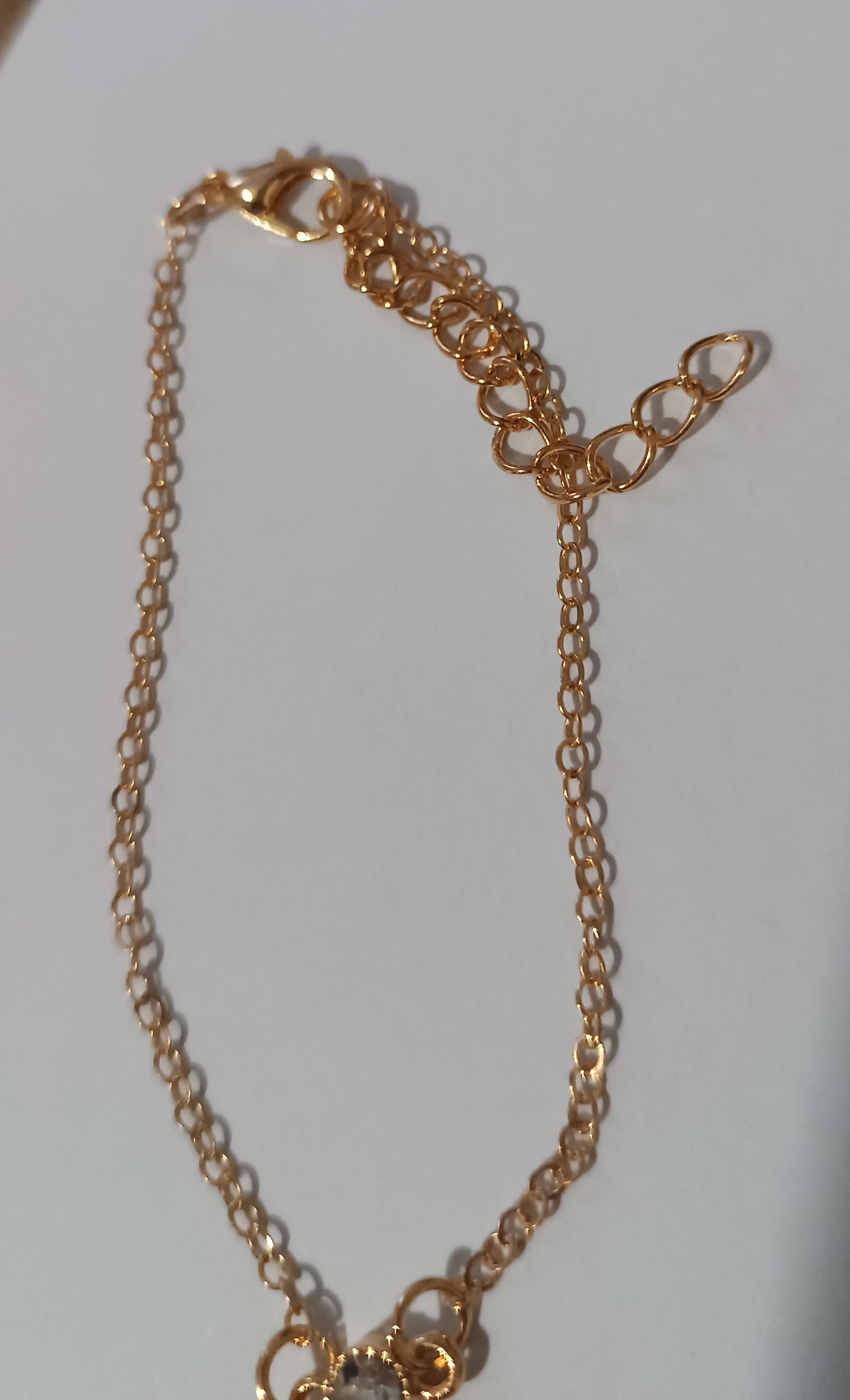 Bracelet doré élégant avec pierre 