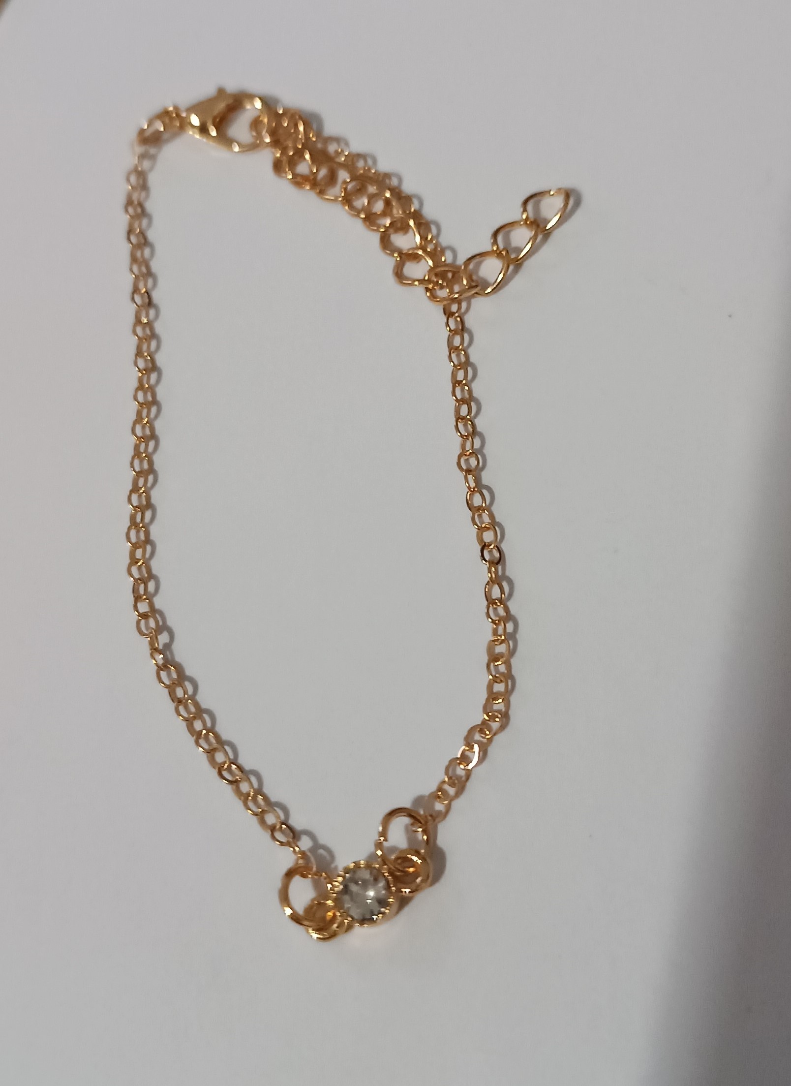 Bracelet doré élégant avec pierre 