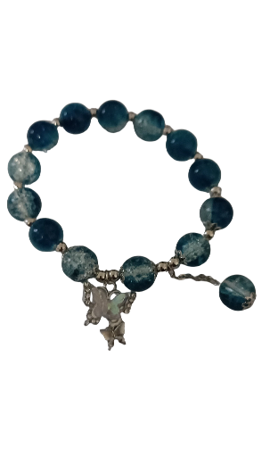 Bracelet élastique en perles bleues et papillon nacré et strass