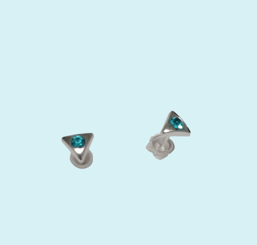 Boucles d’oreilles triangle argentées en plastique