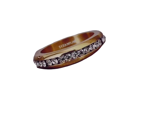 Bague en titane avec zirconium