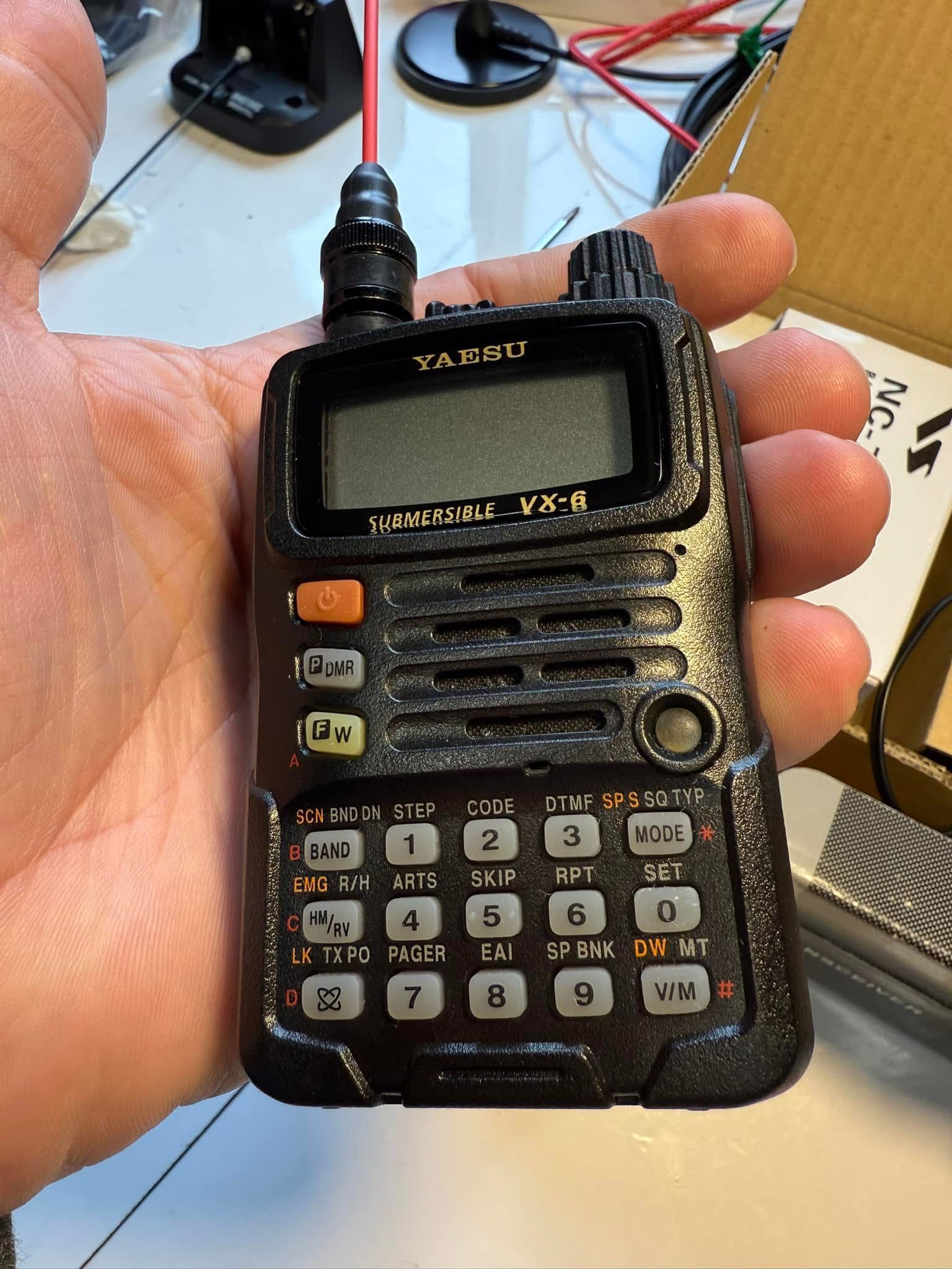 YAESU VX-6R