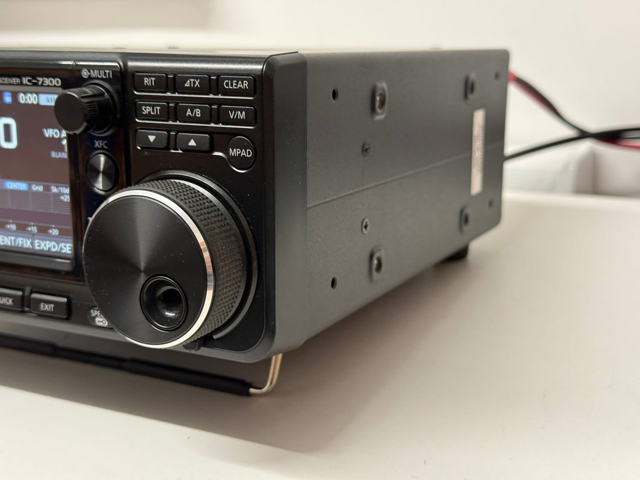 Icom IC-7300 HF/50MHz SDR Transceiver - Touch Screen | 100W Output