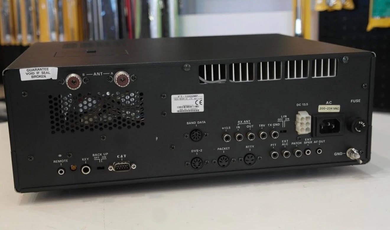 YAESU FT-1000MP HF TRANSCEIVER – 100W ALL-MODE BASE STATION