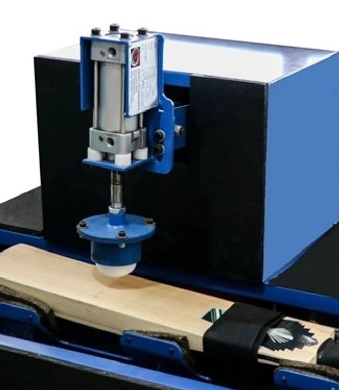 Machine Knocking with oil