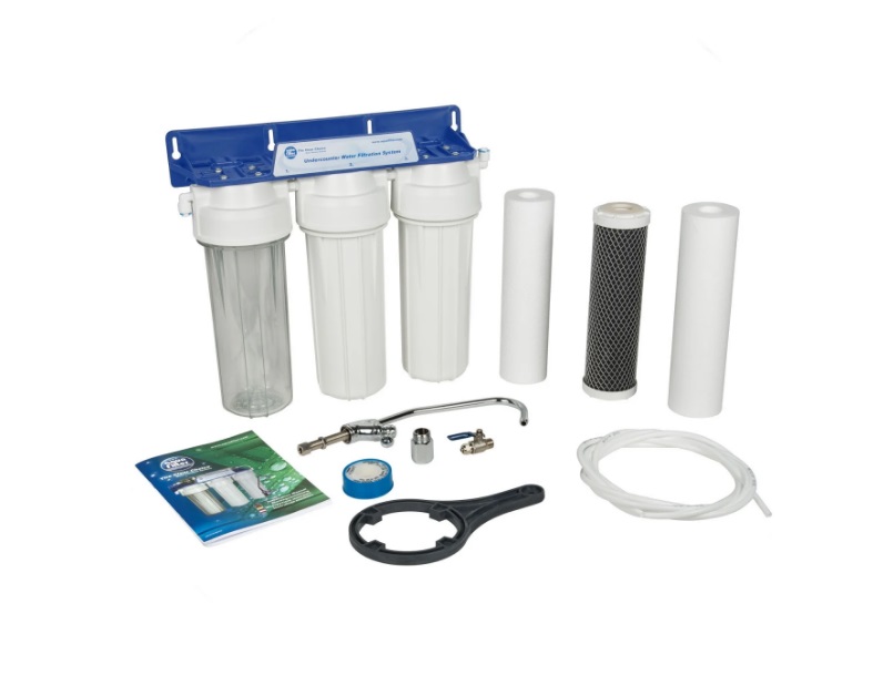 Sistem de microfiltrare al apei in 3 etape