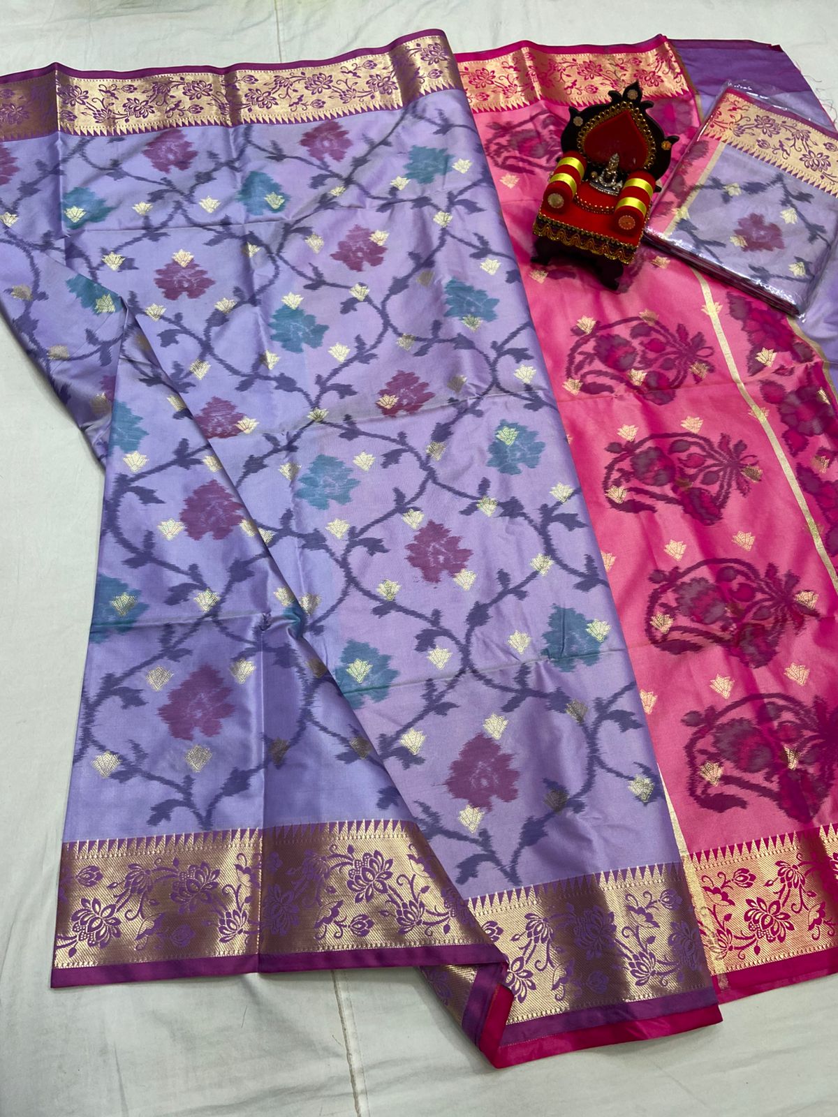 Soft Silk Pochampally Saree with Mini Pythoni Border and Contrast Pallu