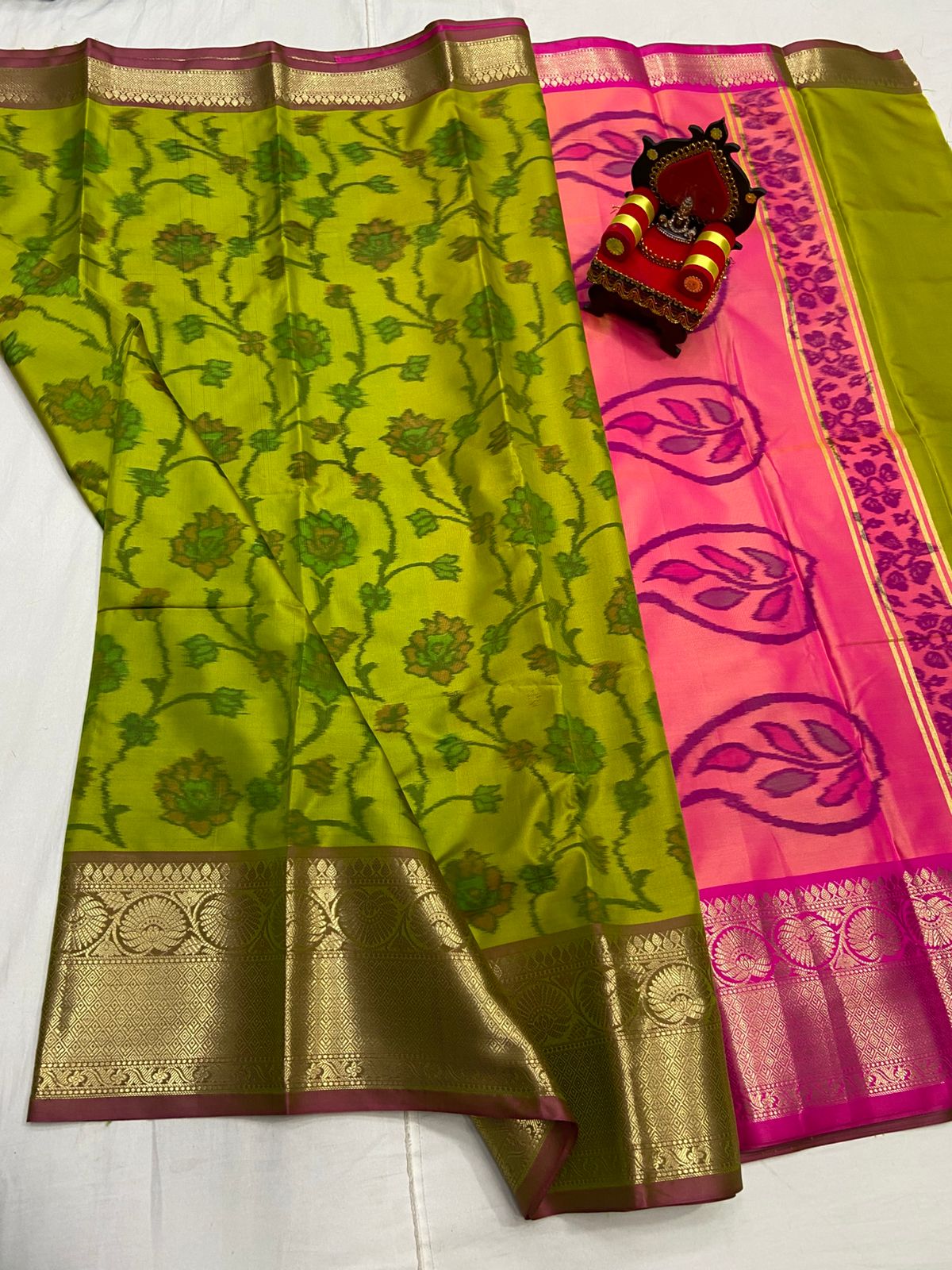 Soft Silk Pochampally Saree with Mini Pythoni Border and Contrast Pallu