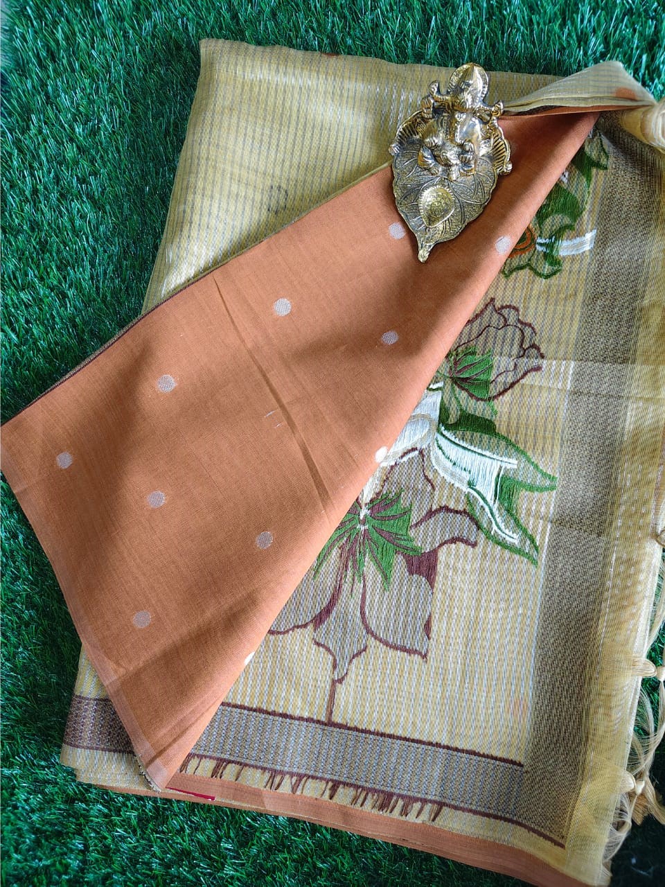 Mustard Jamdhani Tissue Saree with Scattered Motifs and Tassel Pallu