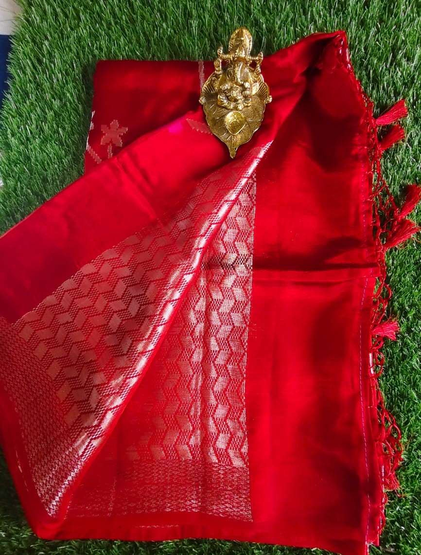 Classy Red Raw Mango Silk Saree with Handwoven Jamdani Work