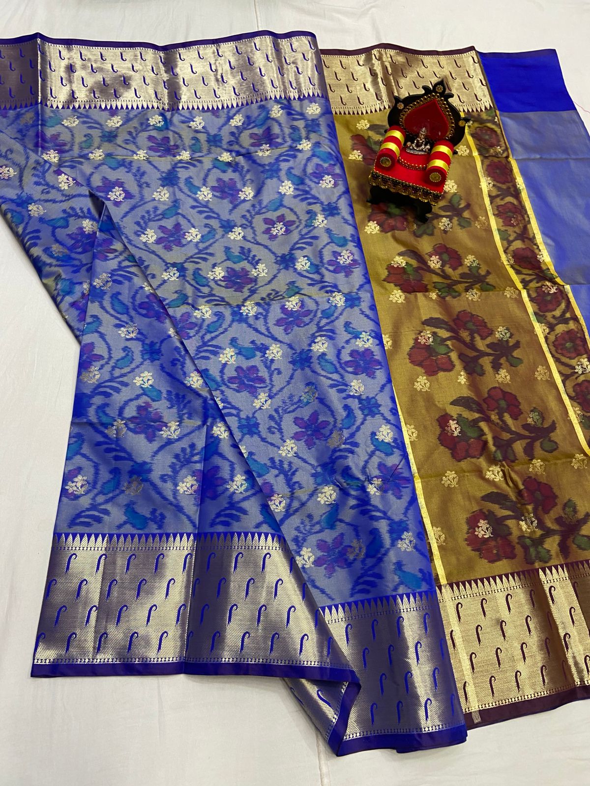 Soft Silk Pochampally Saree with Mini Pythoni Border and Contrast Pallu