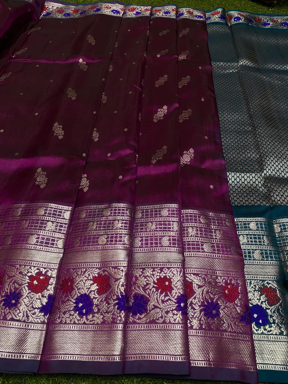 Venkatagiri Pure Handloom Pattu Saree with 10 Inch Designer Border and Hand Buta