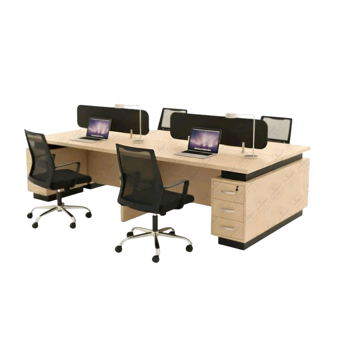 خاليه عامل رباعيه ترتكز علي وحده ادراج 