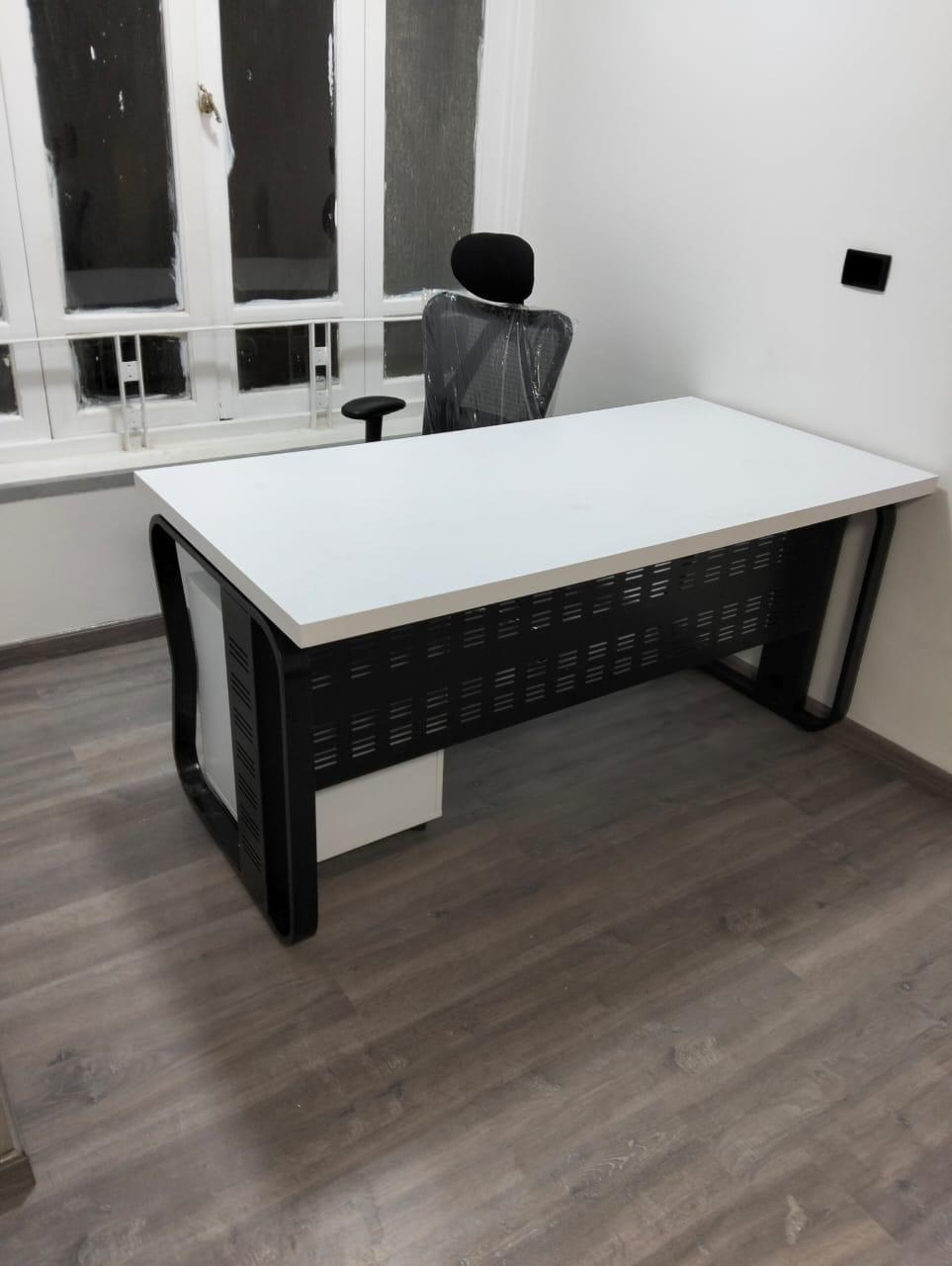 مكتب مقاس 120*60 