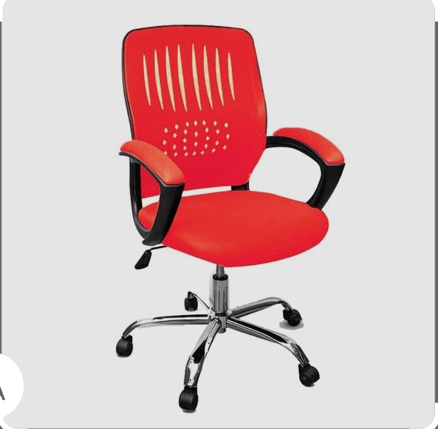 كرسي لون احمر