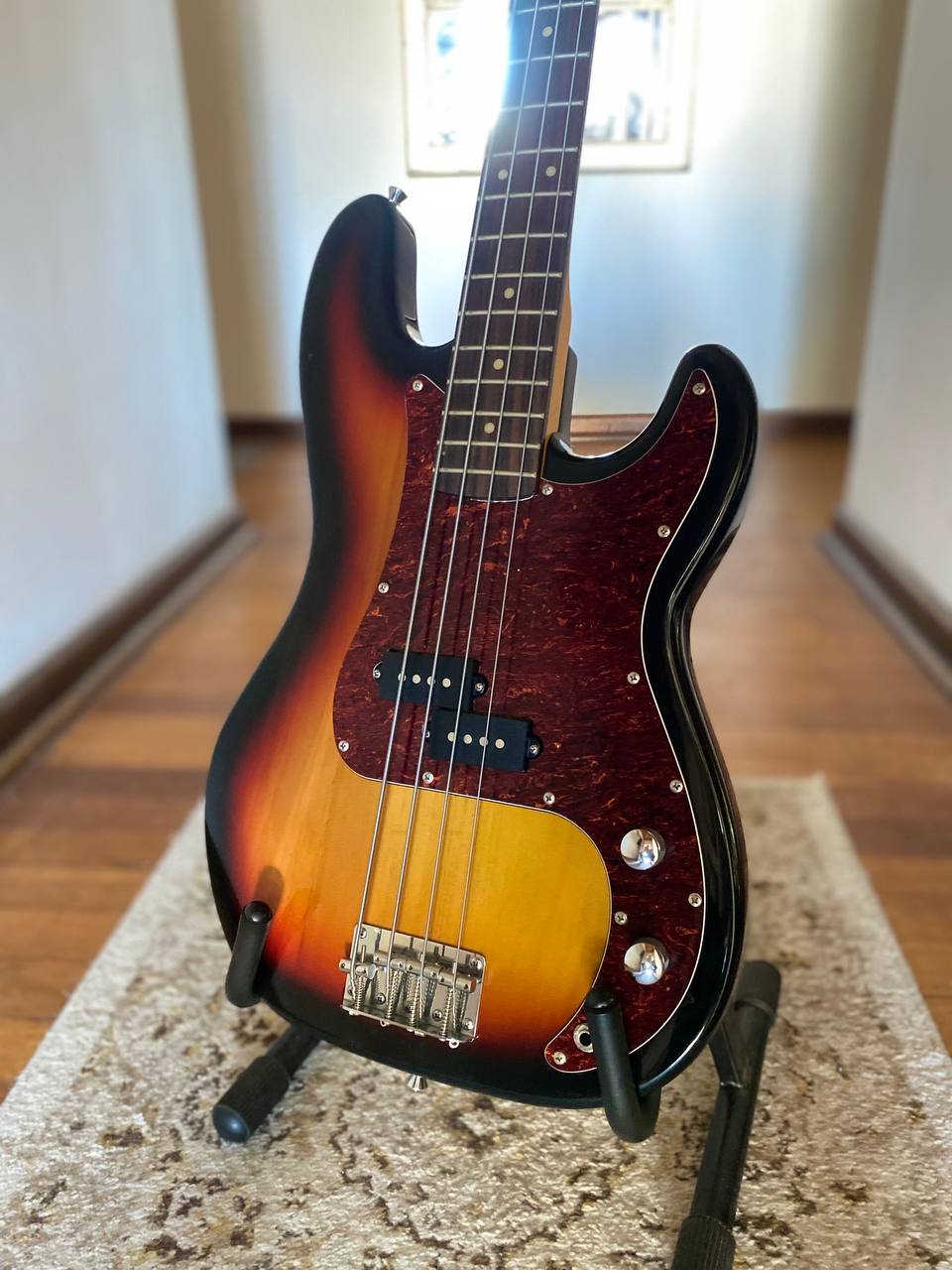 Sunburst Electric Bass Guitar