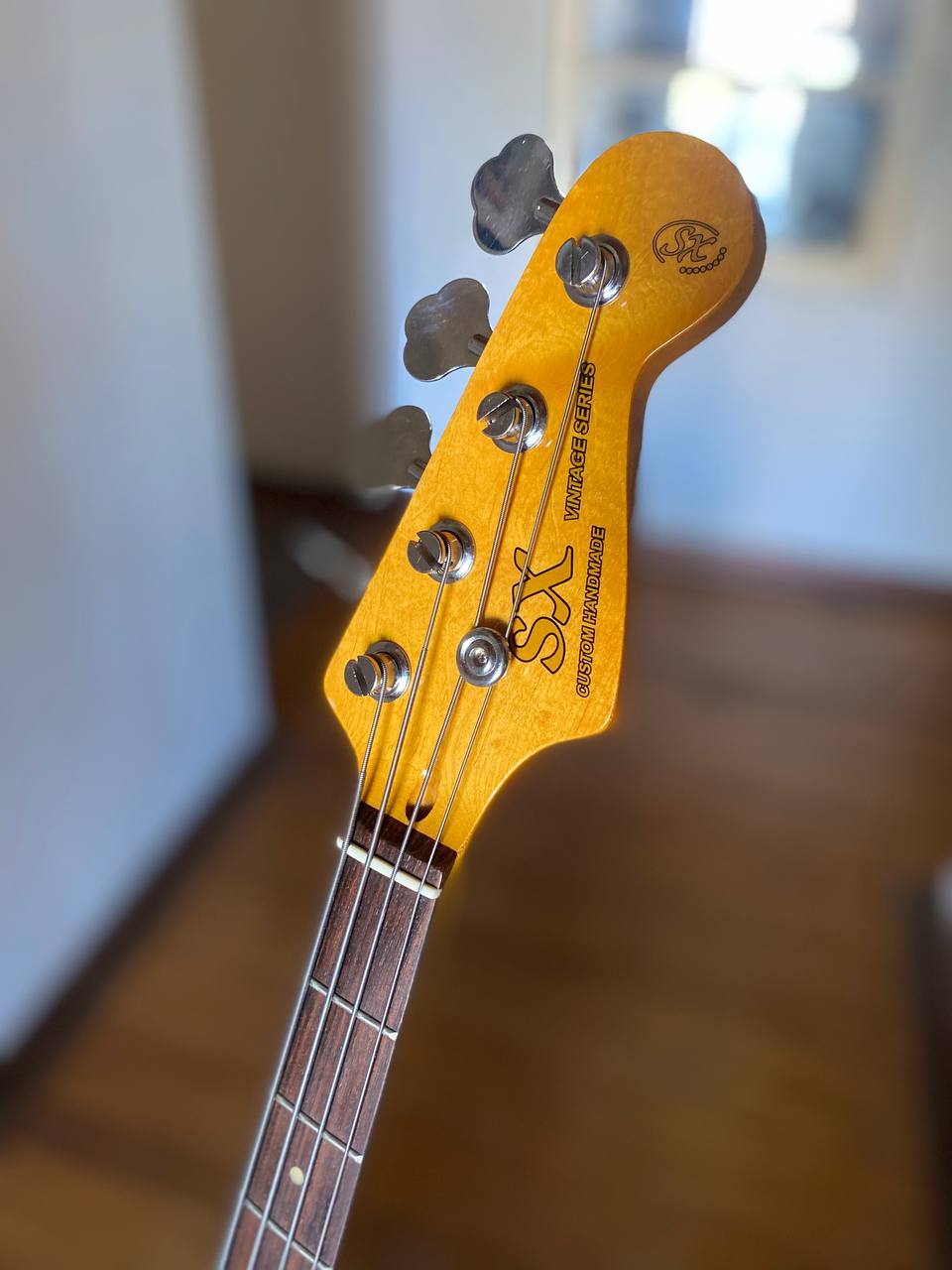 Sunburst Electric Bass Guitar