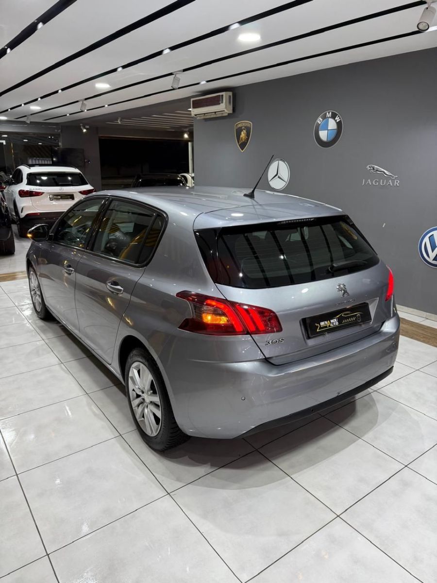 Peugeot 308