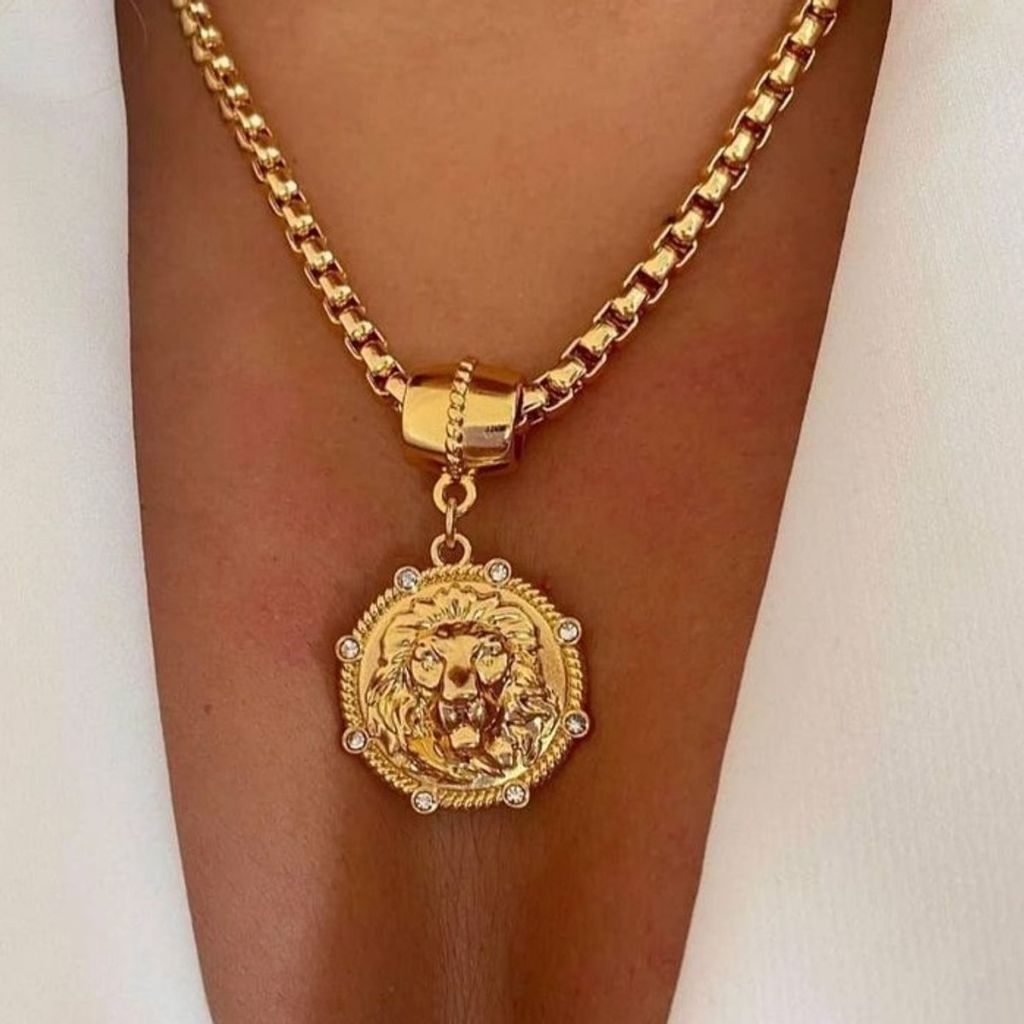 Colar Medalhão Leão Dourado