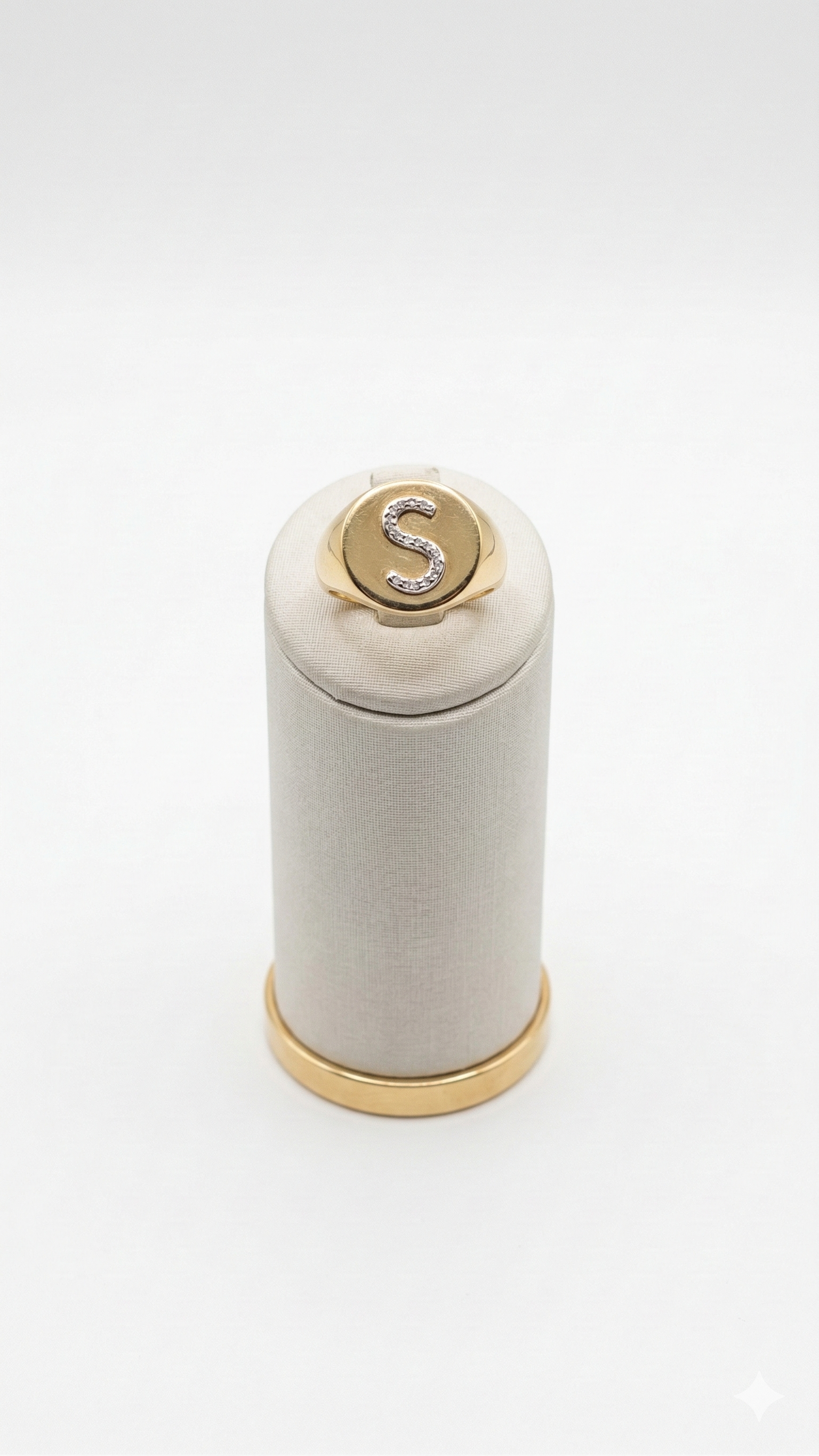 Anel Letra S com Zircônias Banhado ouro 18k