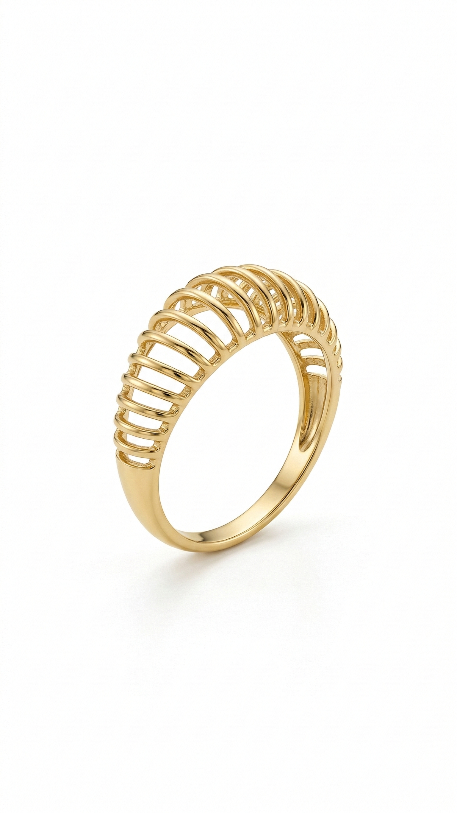 Anel Dourado Abstrato  Banhado a Ouro 18k  Tamnho 28