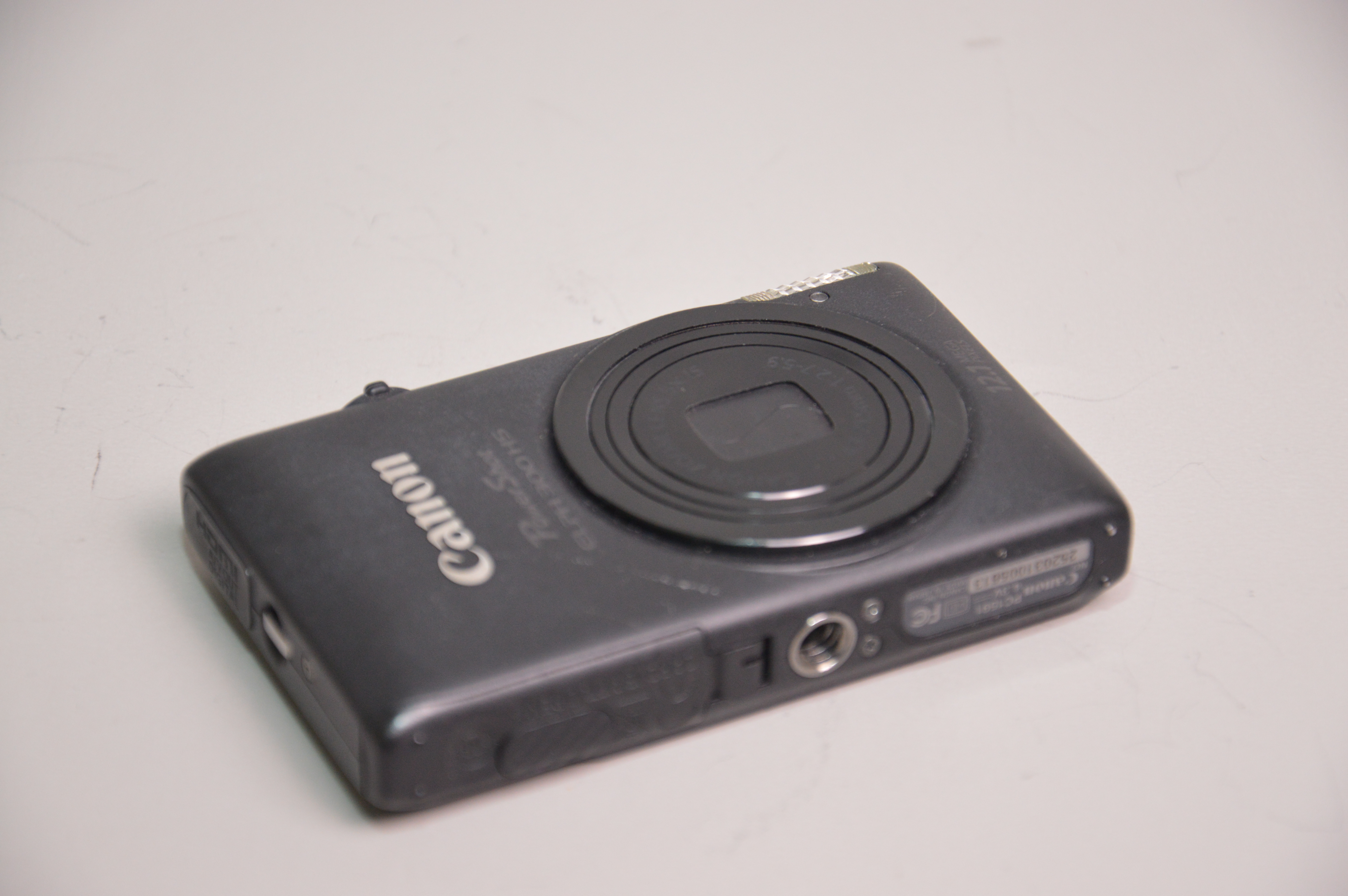 Canon Elph 300 HS 12.1 Digital Camera