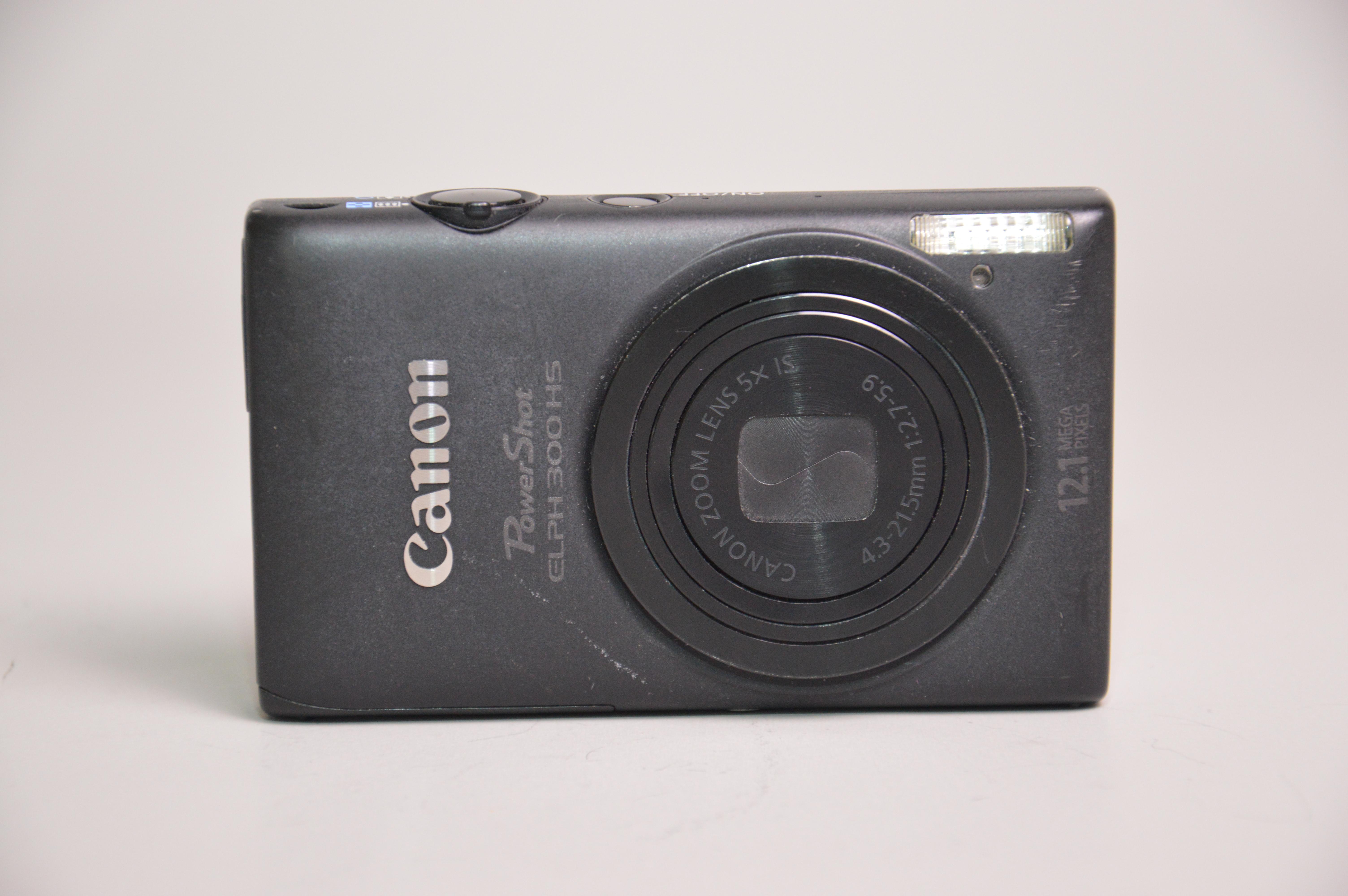 Canon Elph 300 HS 12.1 Digital Camera