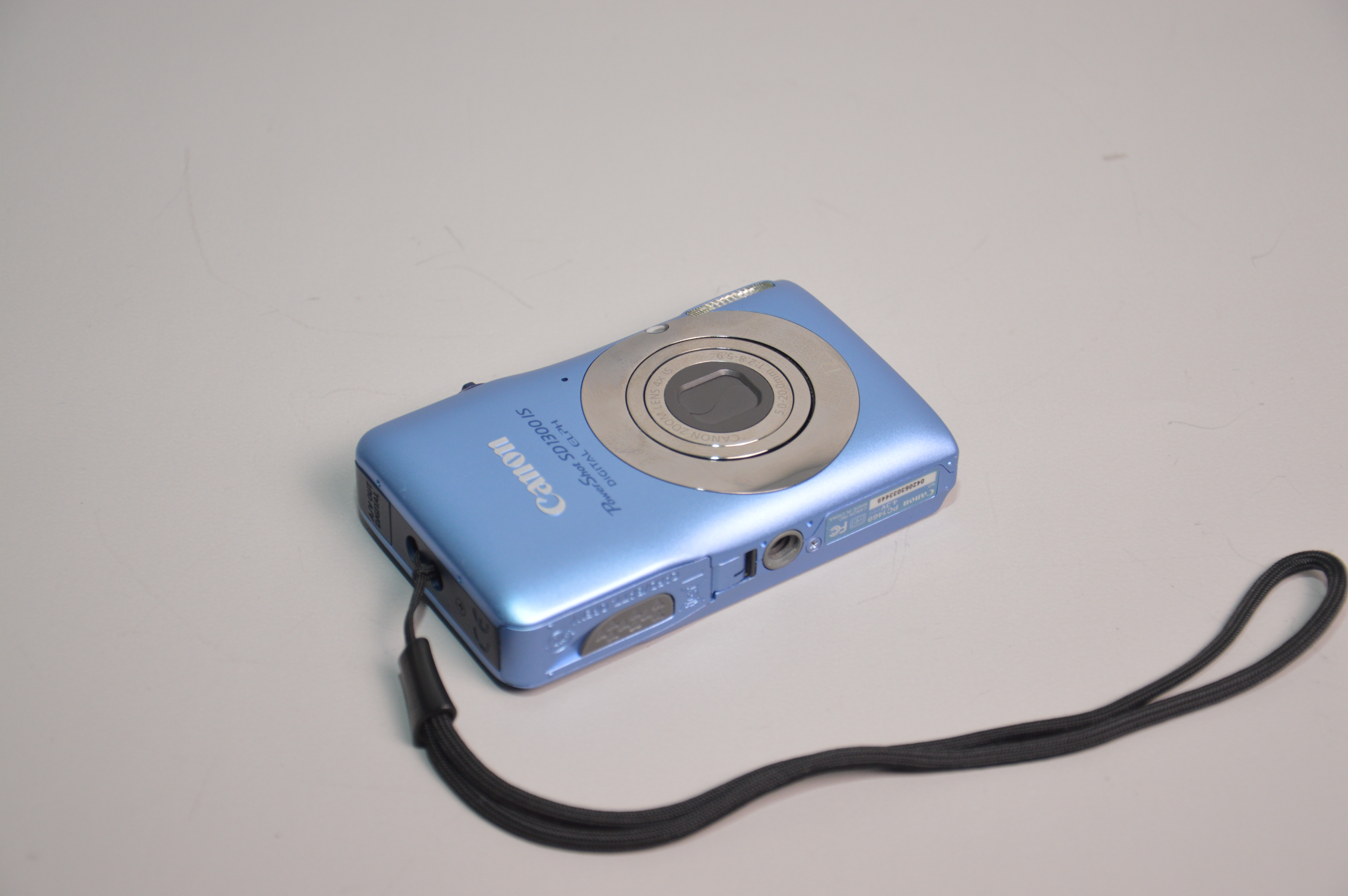 Canon SD1300 IS 12.1 MP Digital Camera