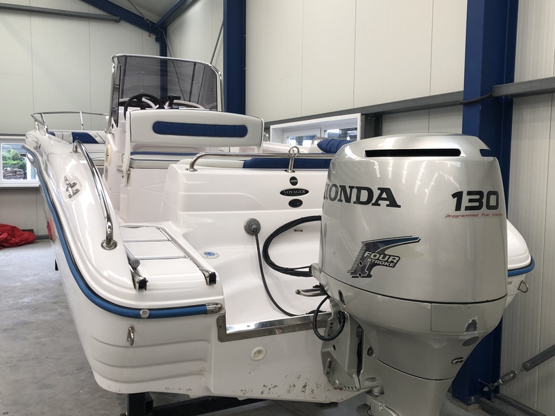 2005 Ranieri Voyager 22