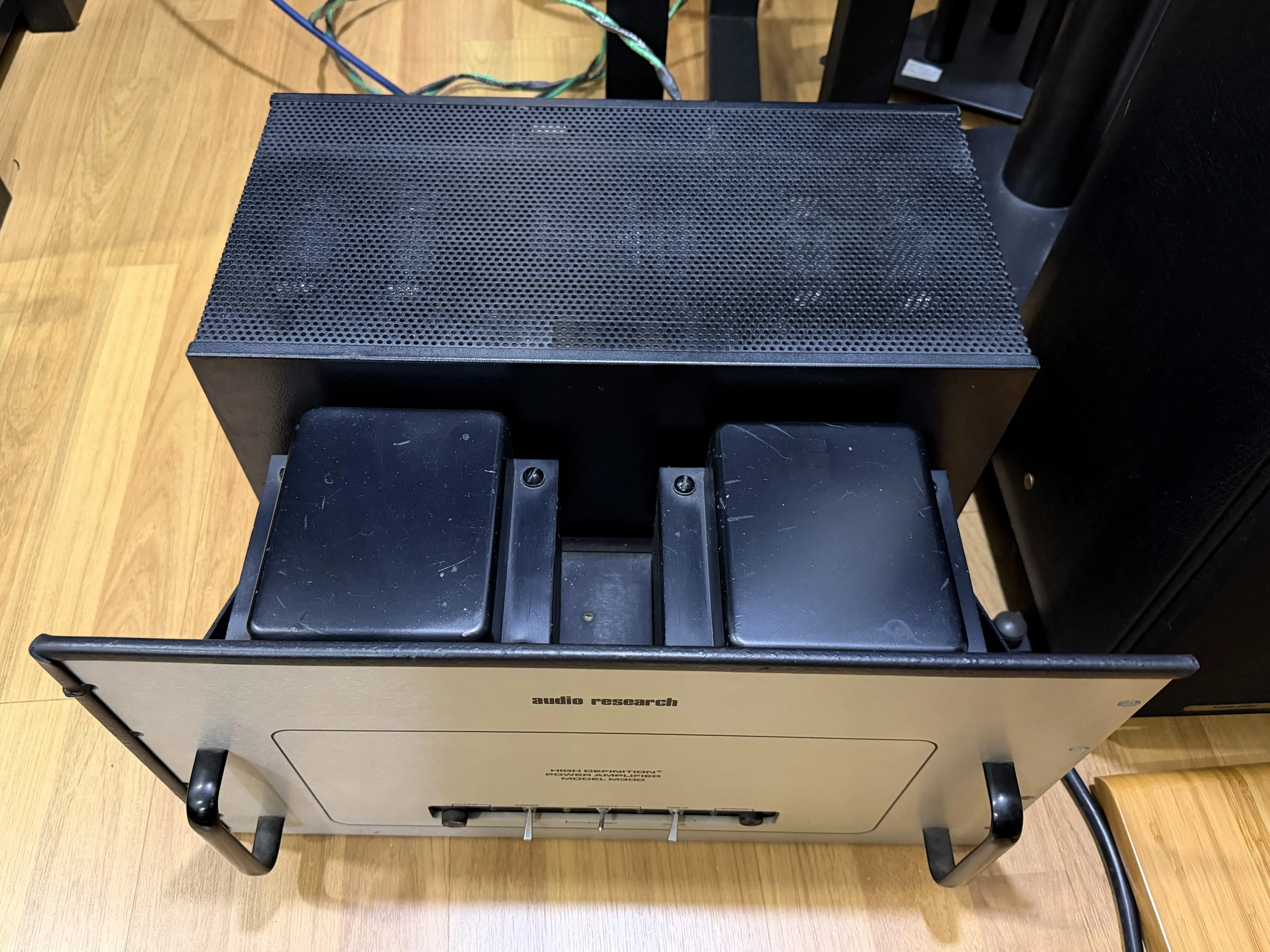 Audio Research M300 Monoblock Power Amplifiers (Pair) - 300W Hybrid