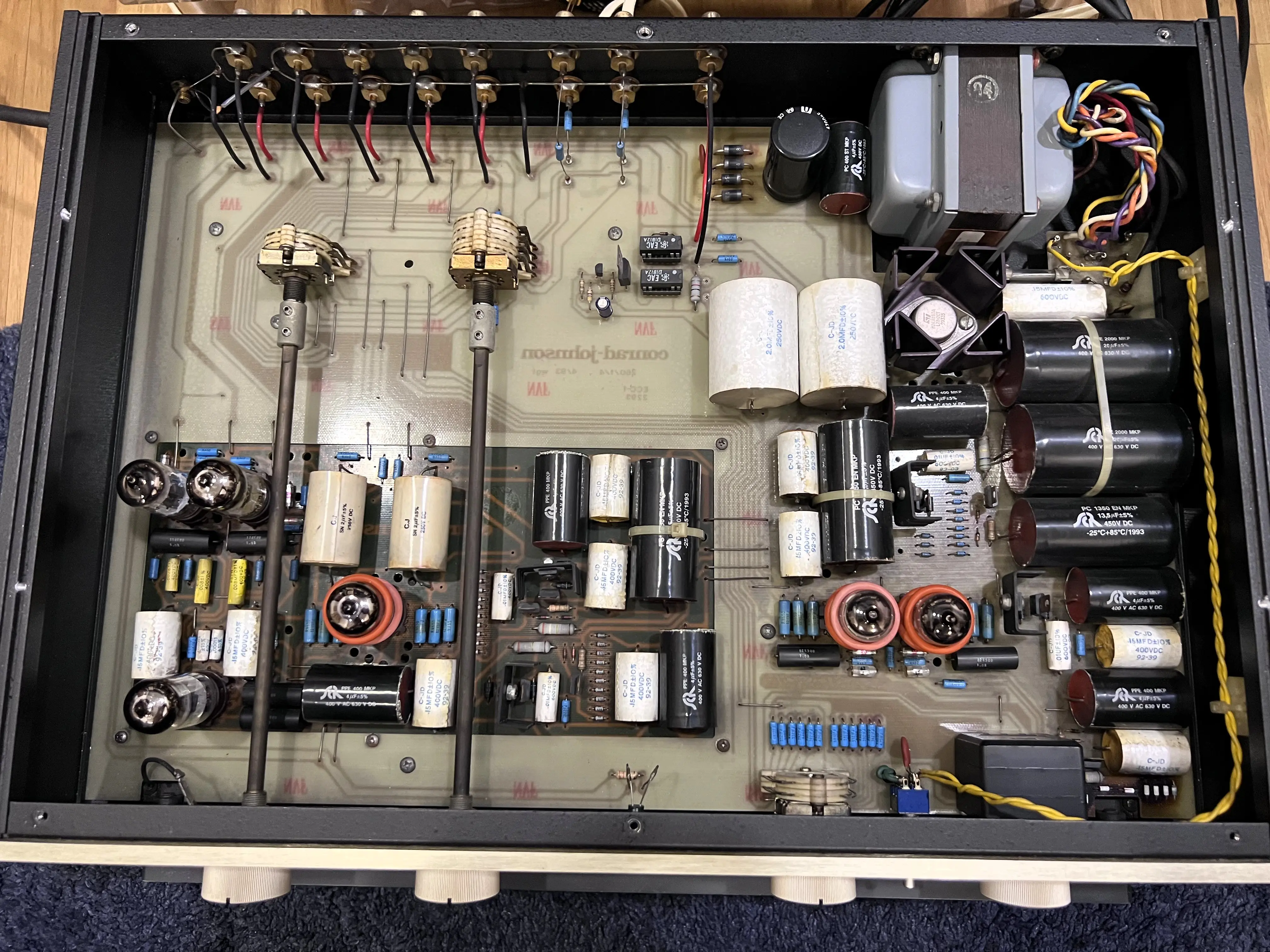 (SOLD) Conrad-Johnson PV12 Tube Preamplifier (with Phono Stage)