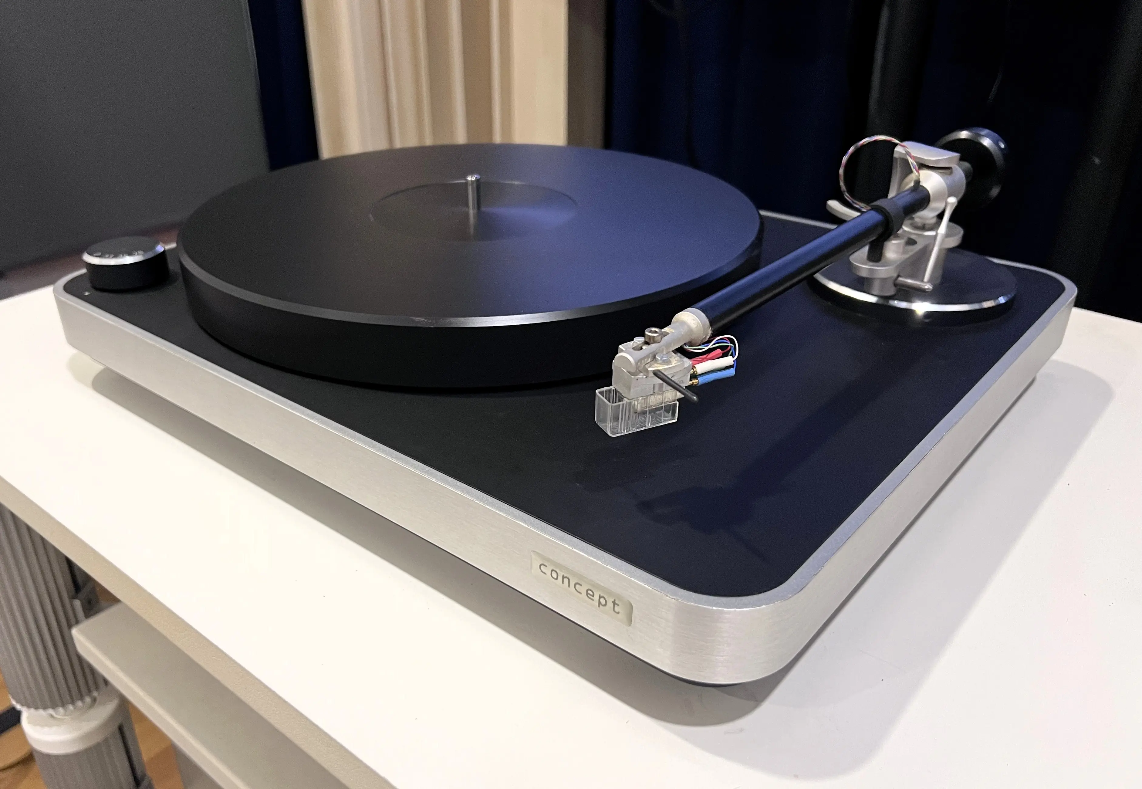 Clearaudio Concept Turntable with Original Concept MM Cartridge